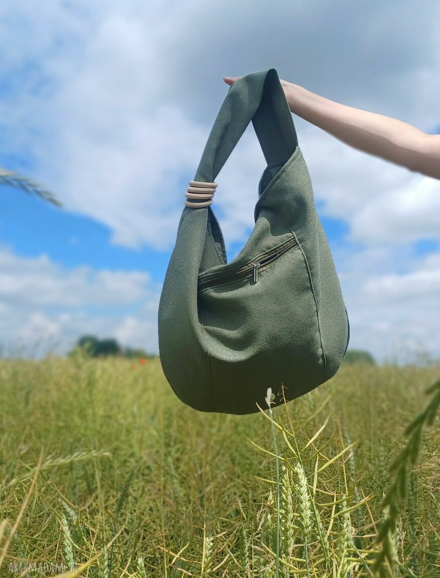Duża torba hobo na ramię z plecionki tapicerskiej - zielona