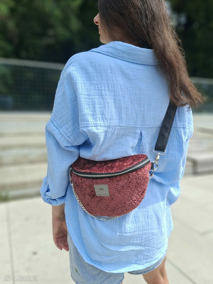 Duża torebko-nerka z tkaniny MIŚ w bordowym kolorze