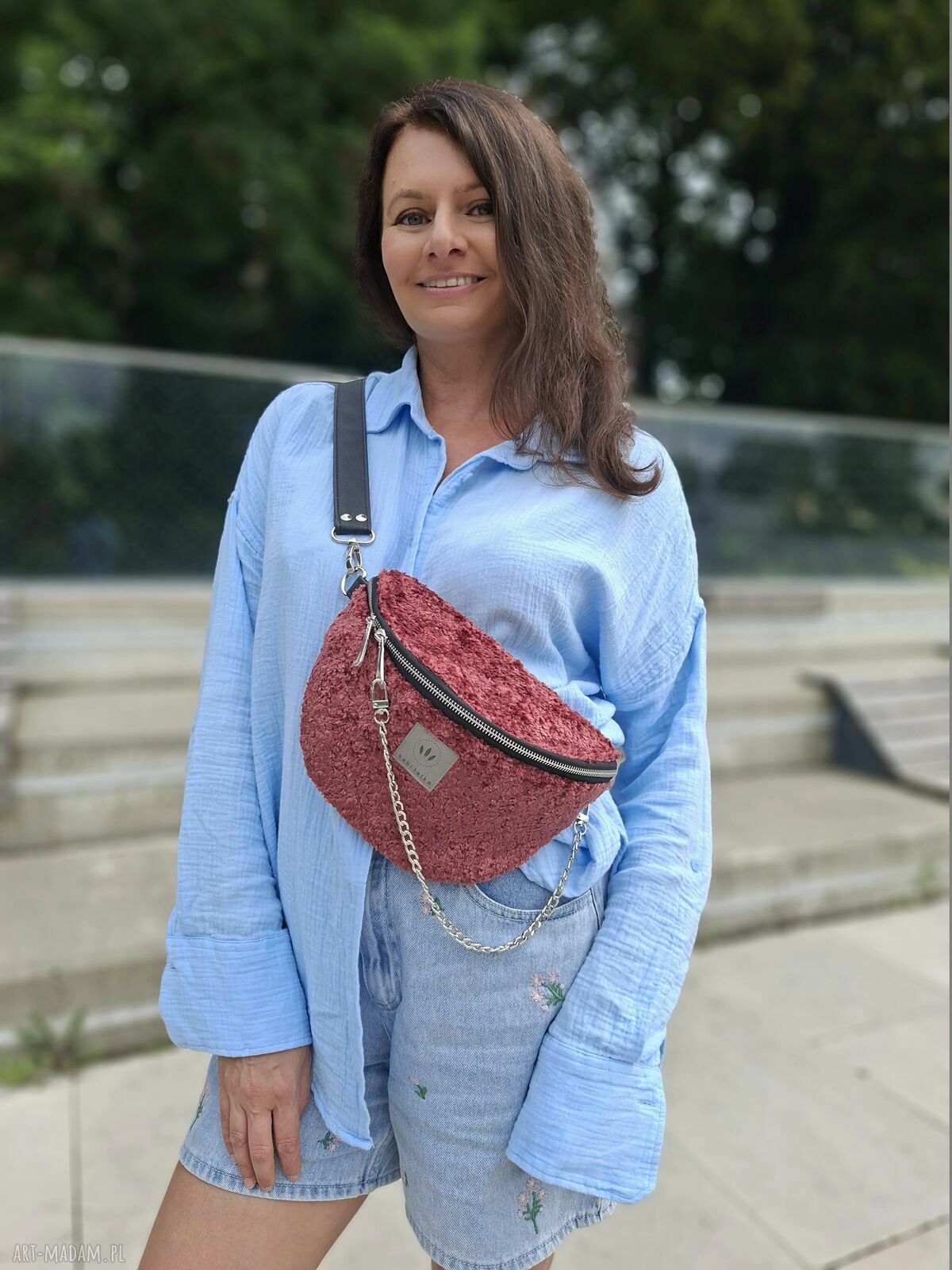 Duża torebko-nerka z tkaniny MIŚ w bordowym kolorze