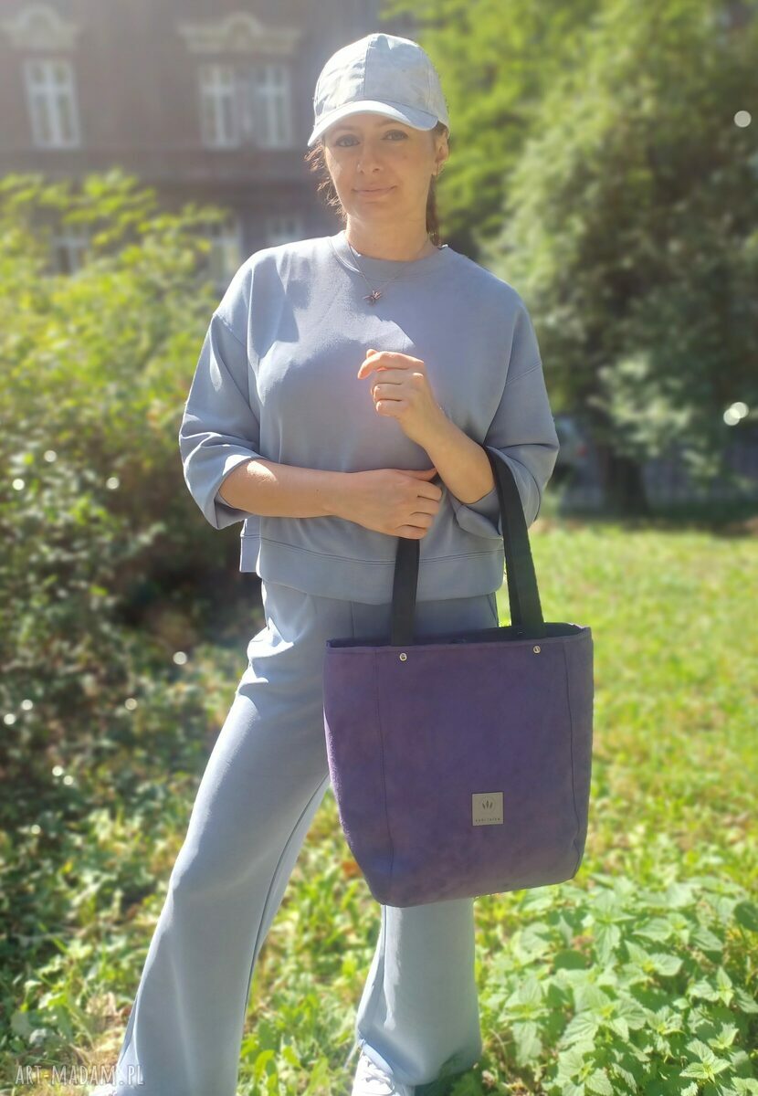 Duża zamszowa torba shopper fioletowa na ramię