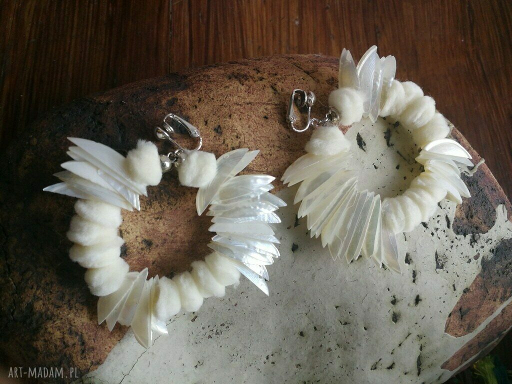 Duże klipsy etno koła z masą perłową - boho perły 7x8 cm