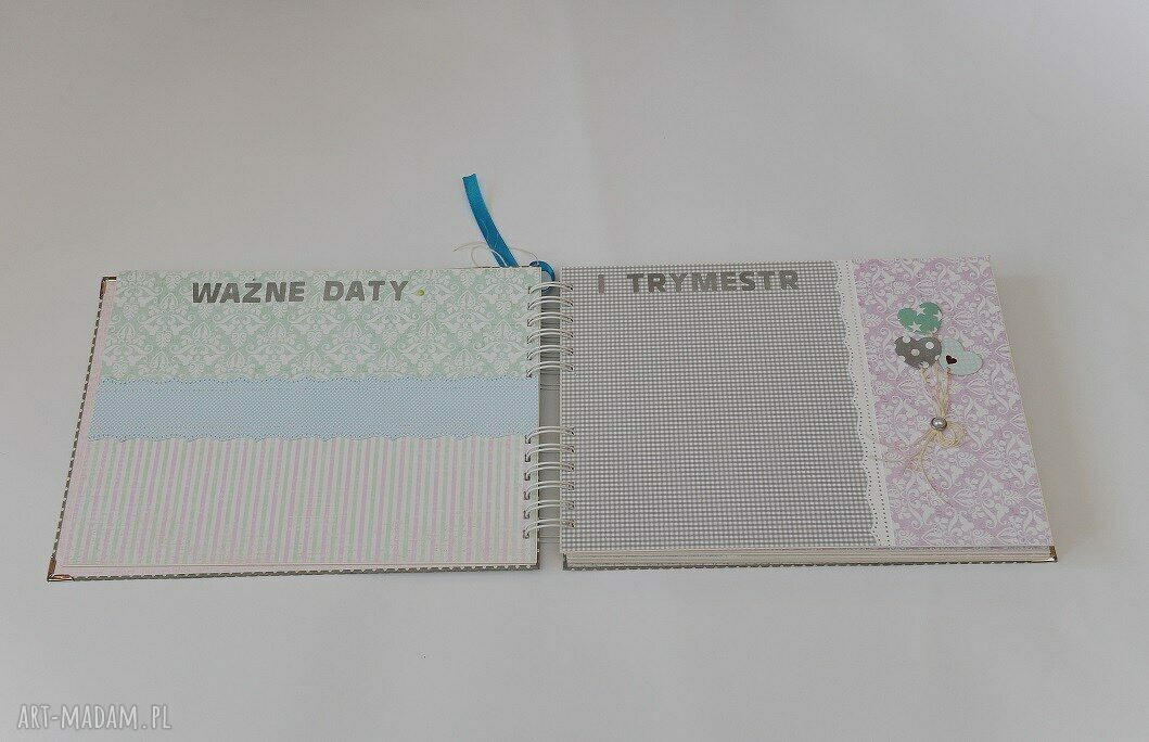Duży album ciążowy A4 - ręcznie robiony scrapbooking z efektami 3D