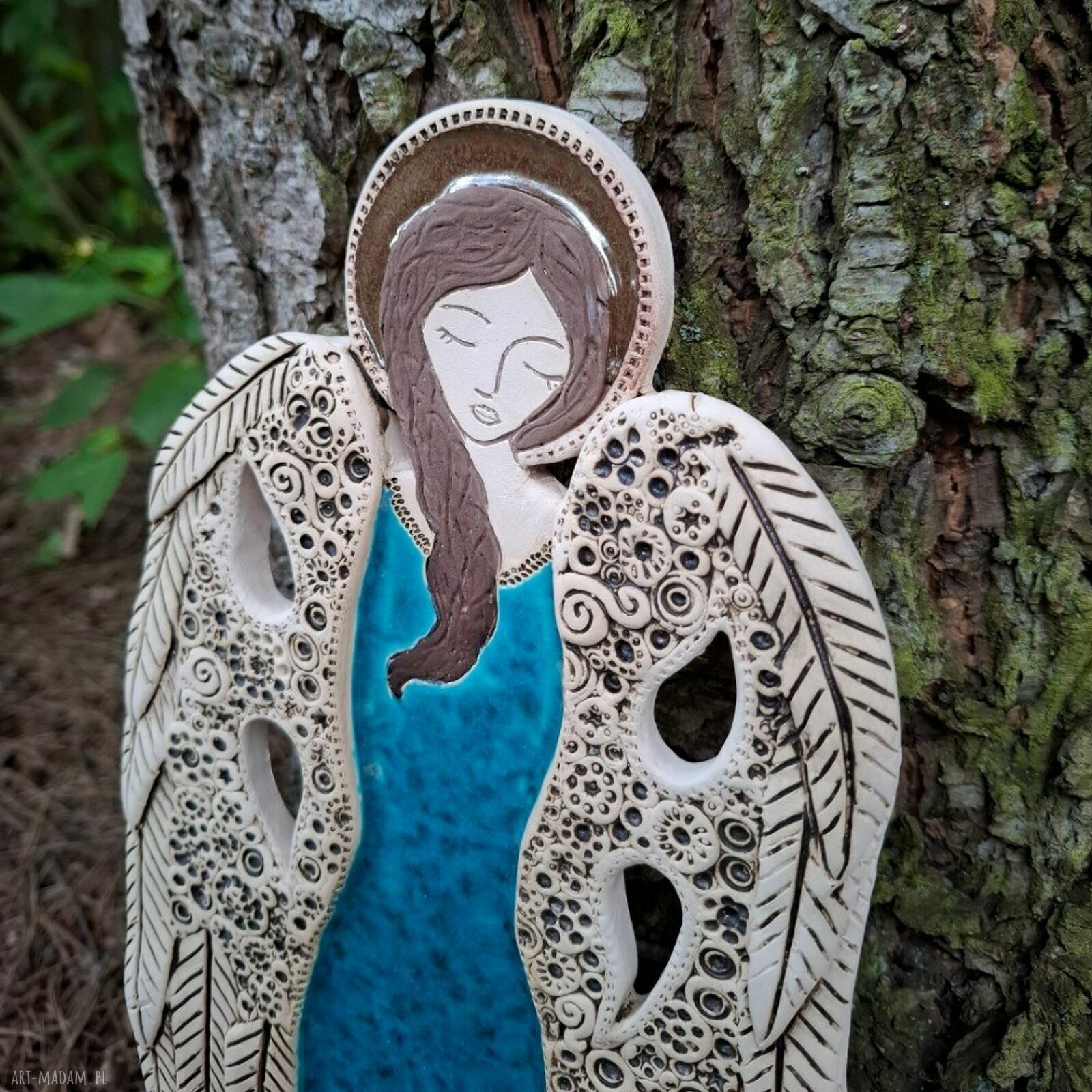 Duży anioł ceramiczny Ilovik - ręcznie wykonana dekoracja