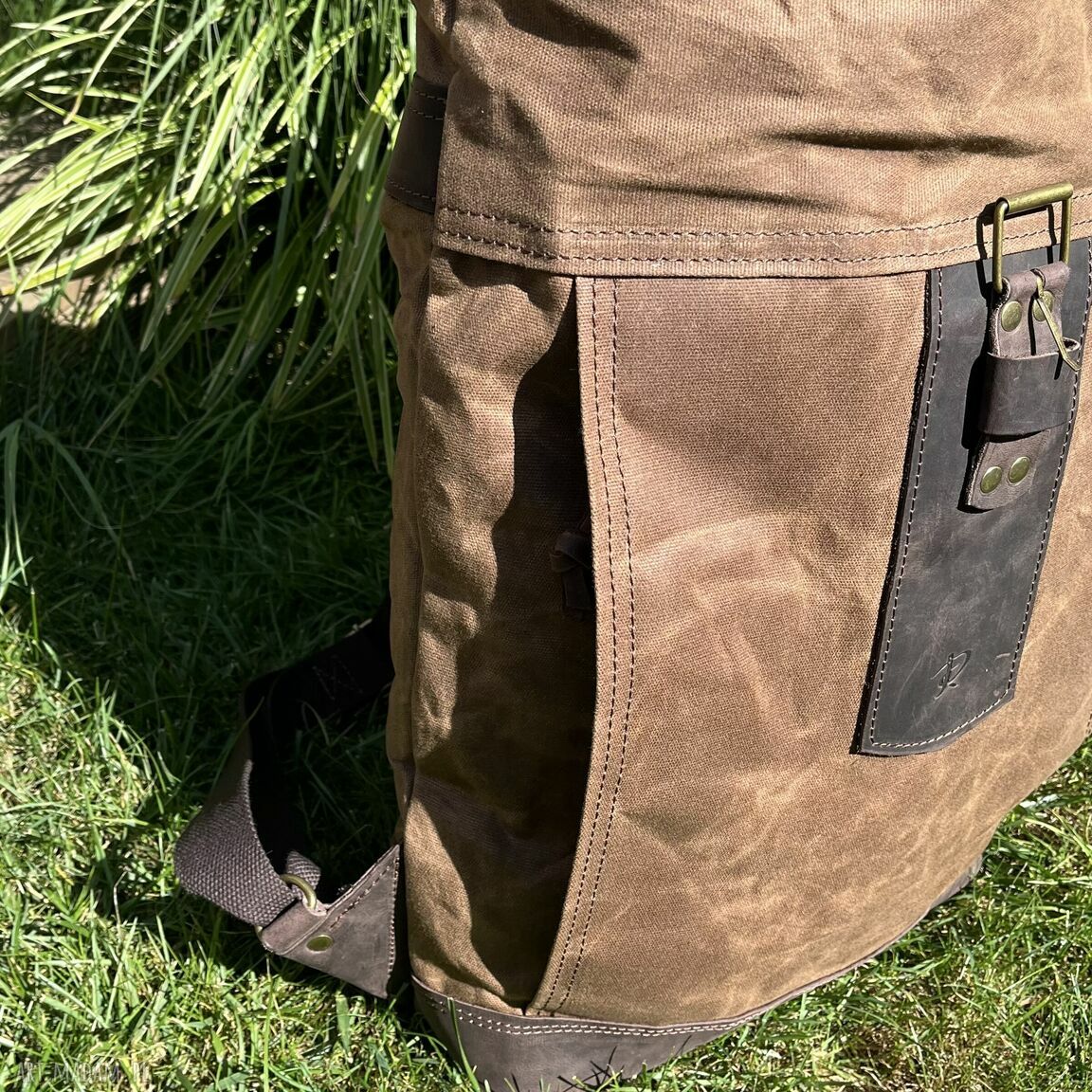 plecaki: Duży brązowy rolowany plecak z bawełny woskowanej i skóry Vintage. ręczne