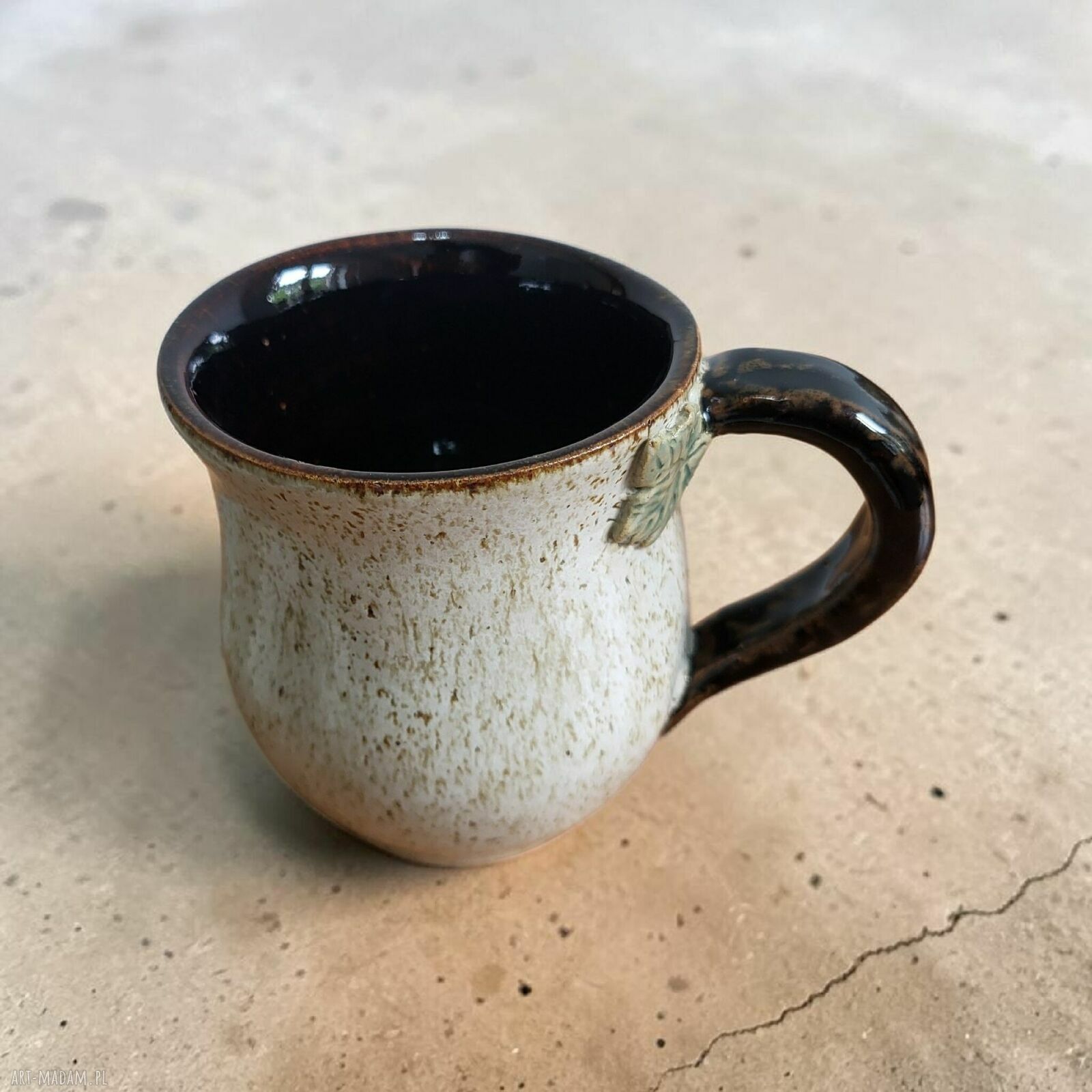 Duży ceramiczny kubek na herbatę - ręcznie dekorowany, prawie 350 ml