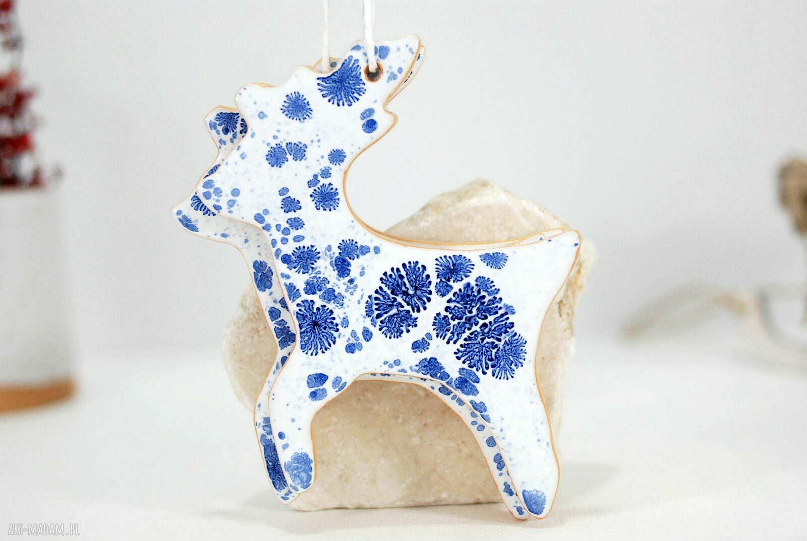 Duży ceramiczny renifer świąteczny - modern
