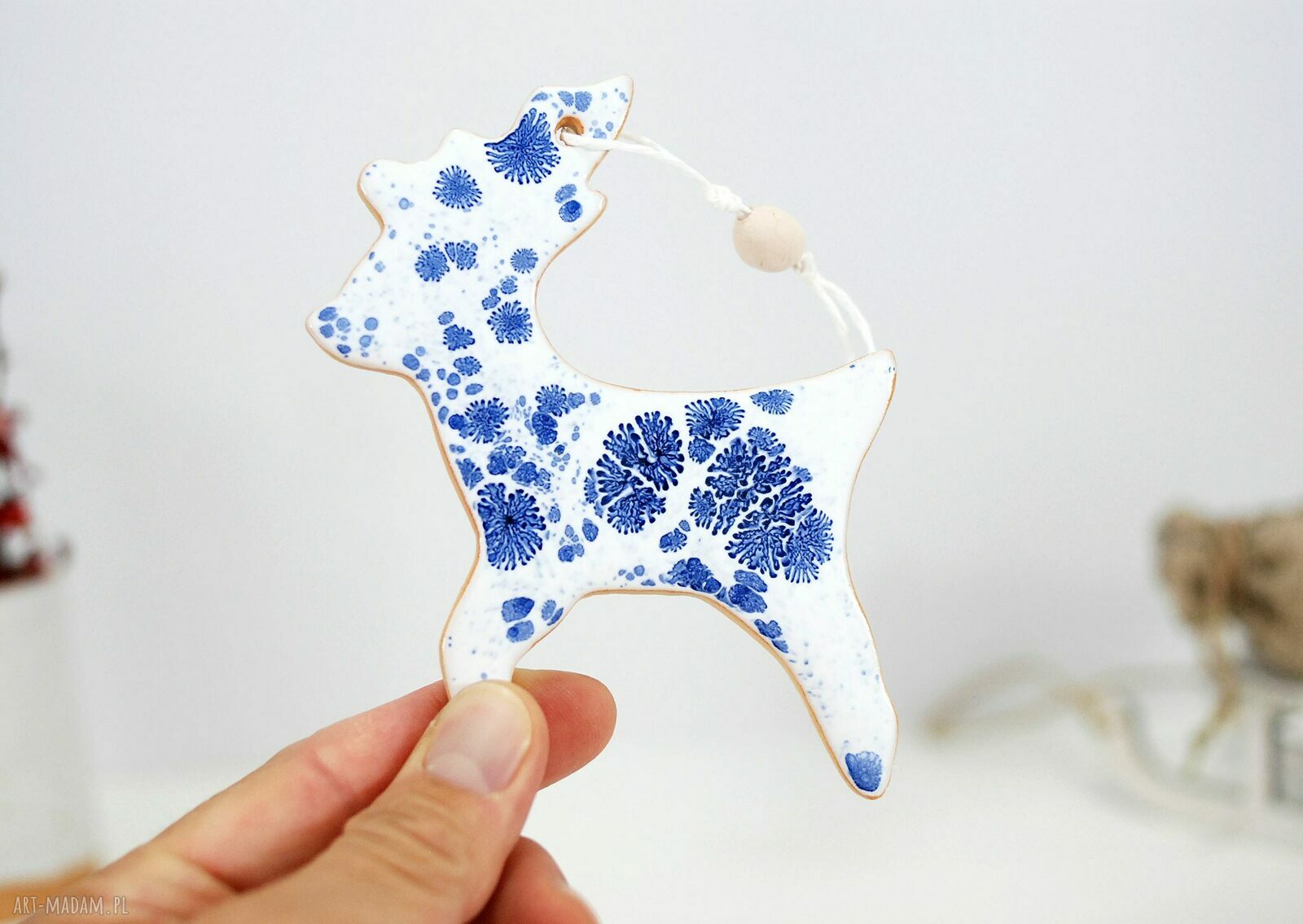 Duży ceramiczny renifer świąteczny - modern
