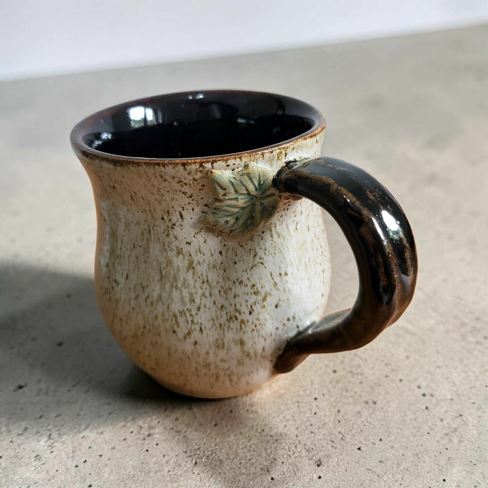 Duży ceramiczny kubek na herbatę - ręcznie dekorowany, prawie 350 ml
