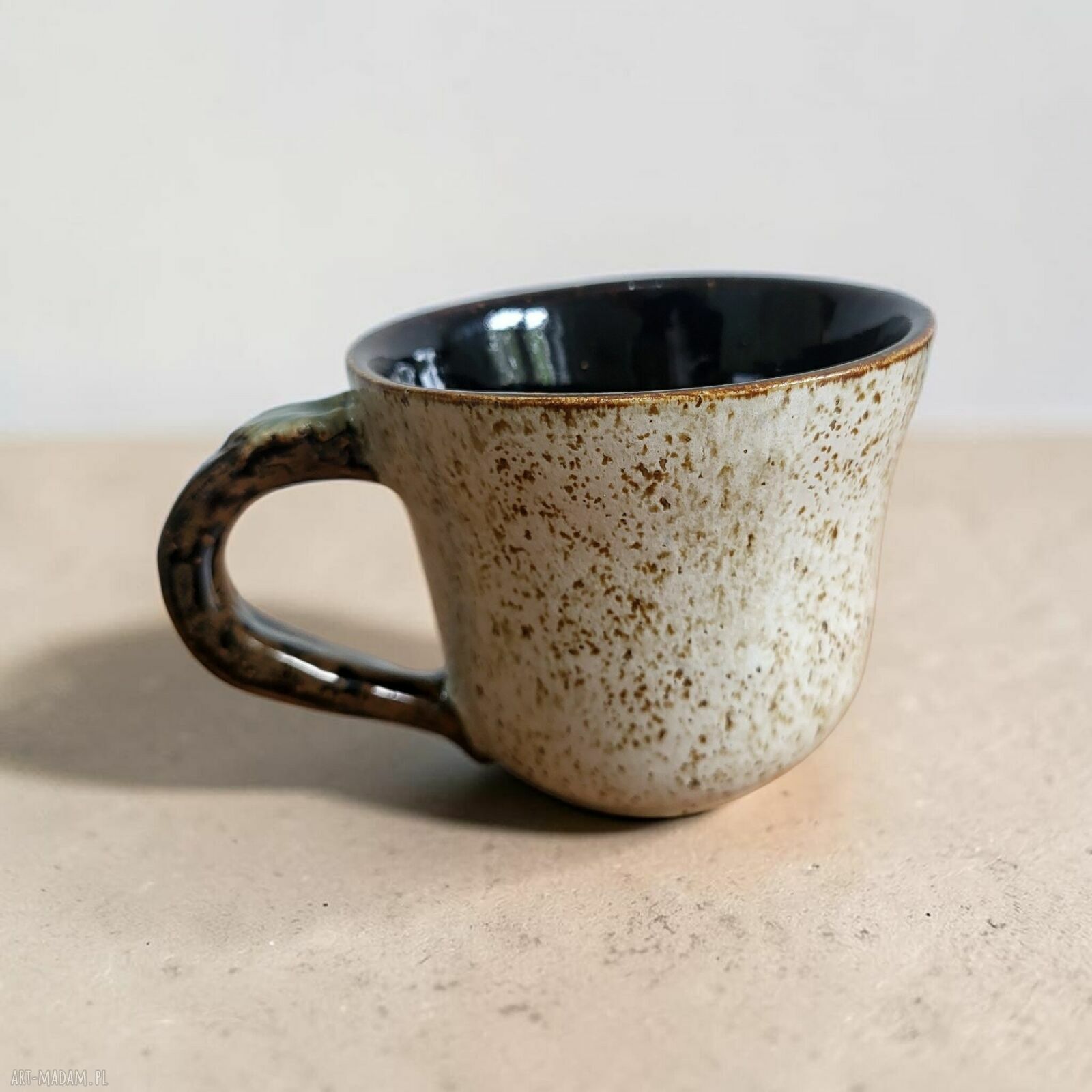 Duży ceramiczny kubek ręcznie dekorowany - prezent na herbatę