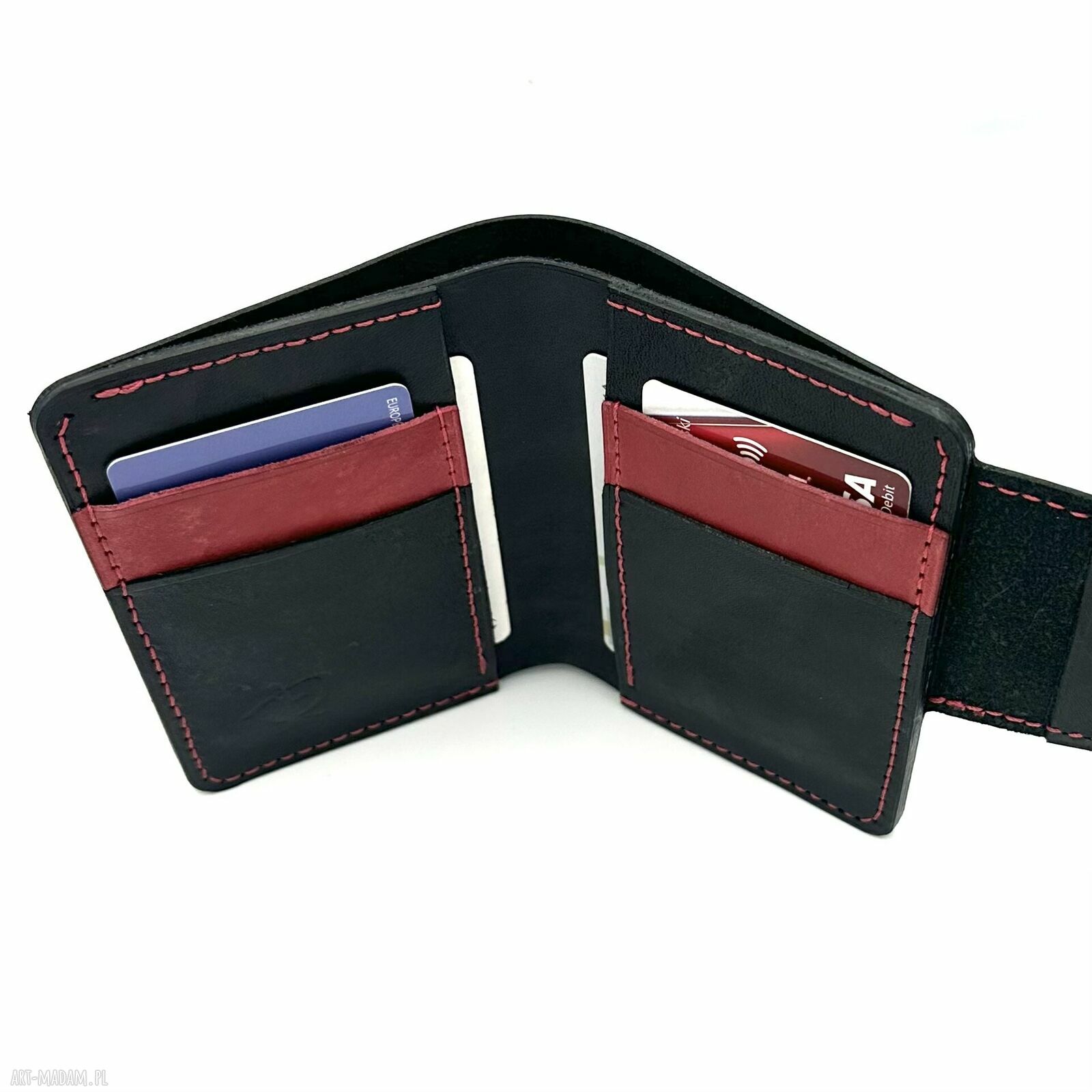 portfele: Duży czarny portfel z dodatkiem czerwieni ręcznie uszyty ze skóry garbowanej