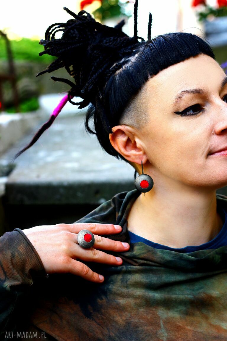 Duży czerwony pierścień oksydowany Shambala - regulowany