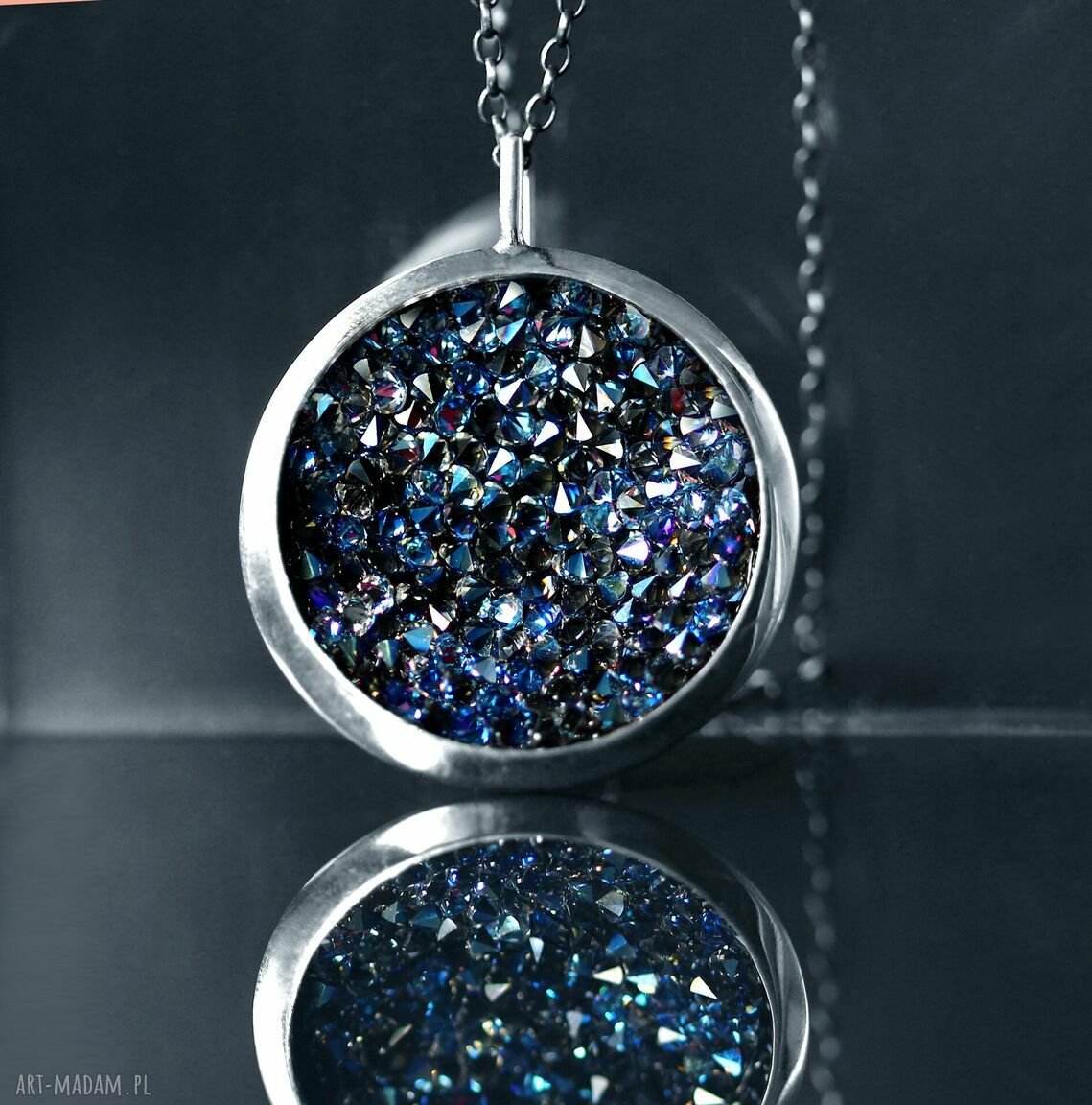 Duży wisior wysadzany kryształami Swarovski