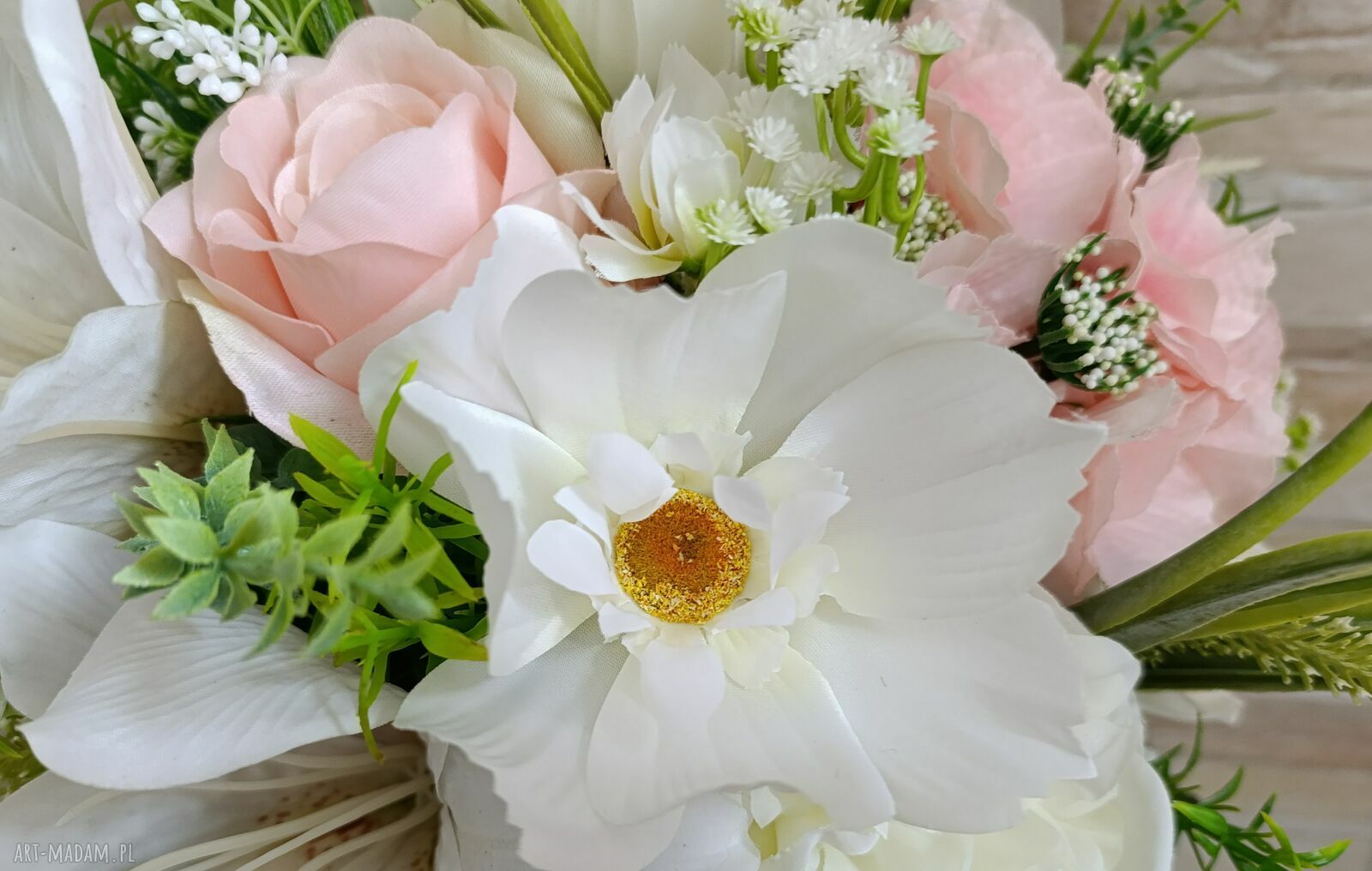 Duży flower box z liliami - elegancki prezent na Dzień Mamy