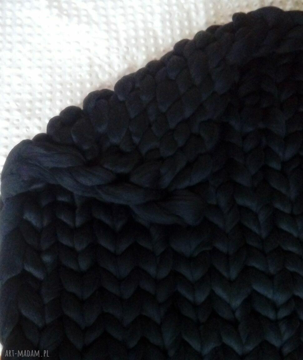 Duży koc z merynosów chunky 120x200 cm - czarny