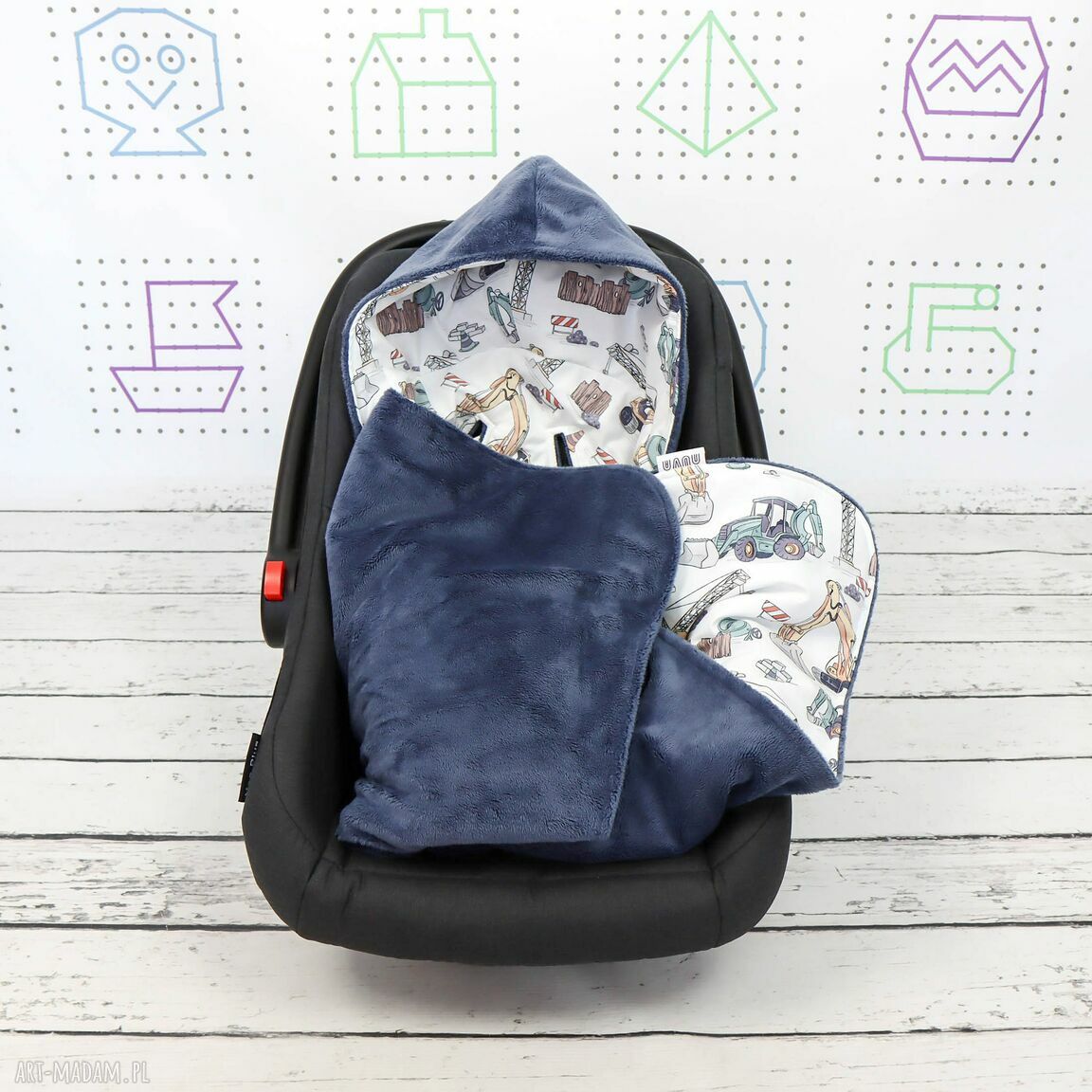 Duży kocyk do fotelika Budowa - otulacz handmade dla niemowląt