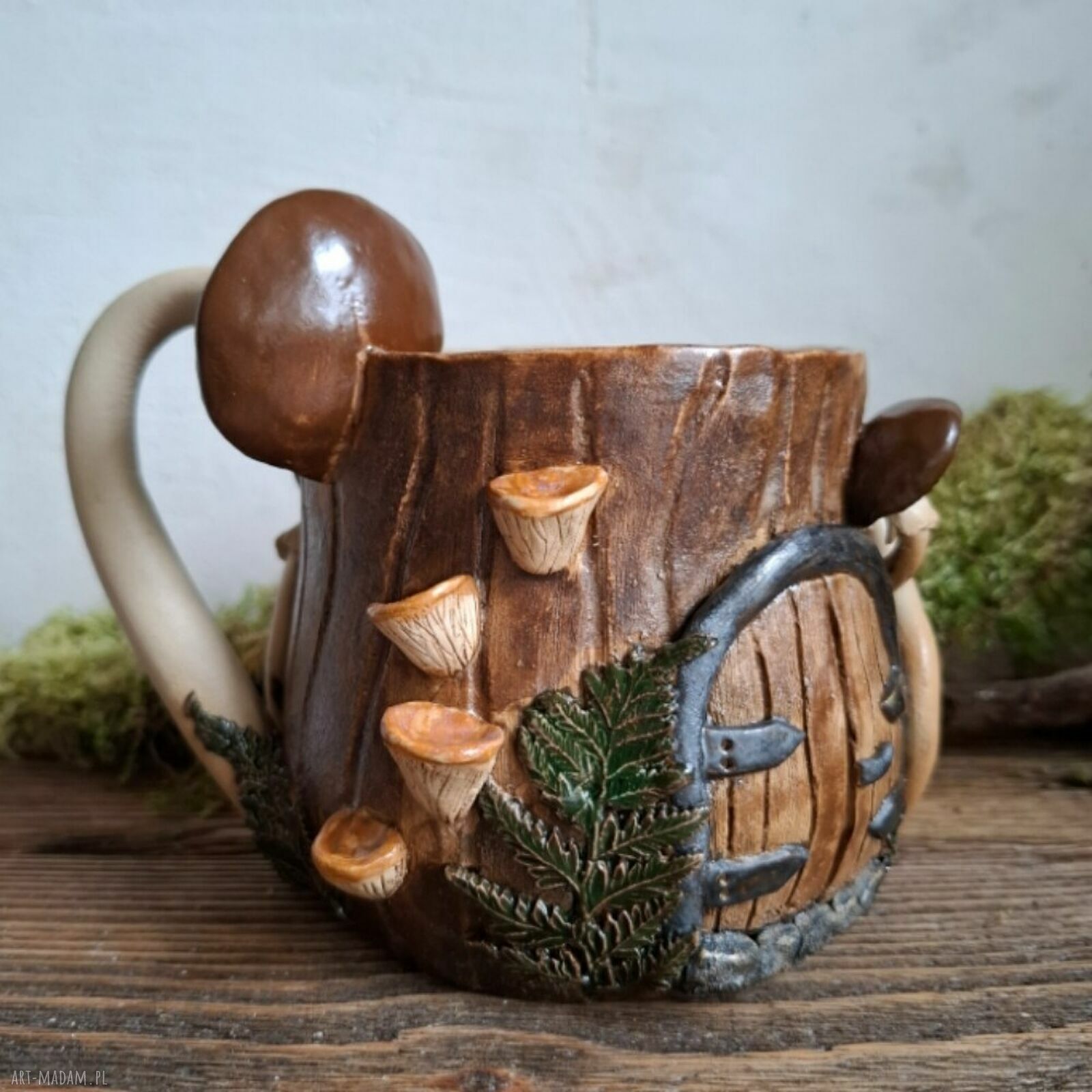 Duży kubek ceramiczny z motywem lasu i drzwi - bajkowy klimat 500 ml