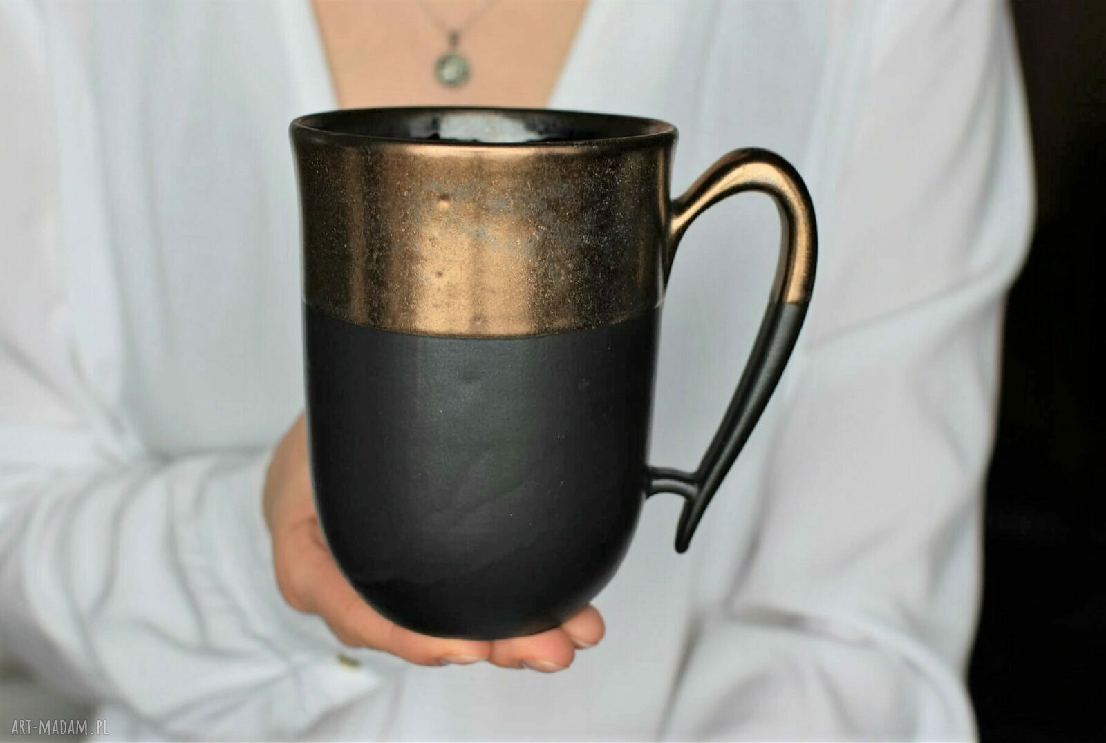 Duży Kubek Ceramiczny 550 ml Złoto & Czerń