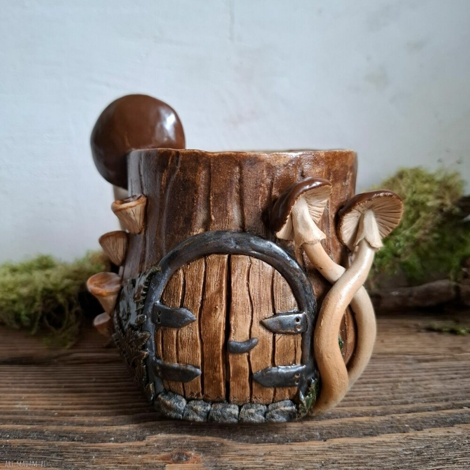 Duży kubek ceramiczny z motywem lasu i drzwi - bajkowy klimat 500 ml