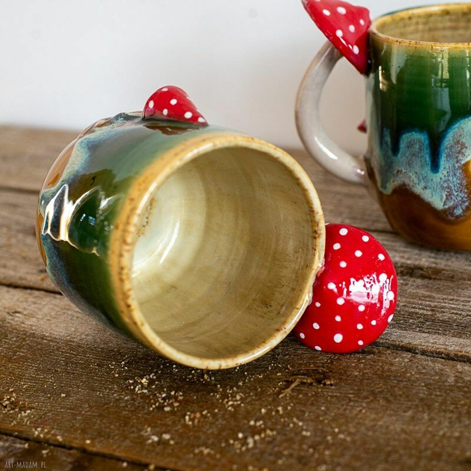 Duży kubek z Muchomorem handmade - Miodna łąka, ok. 490 ml
