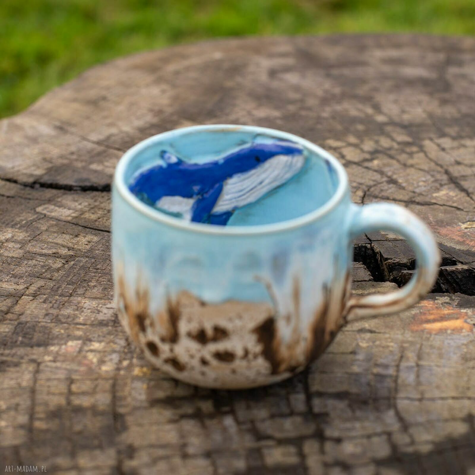 Duży kubek kamionkowy z wielorybem i waleniem 420 ml