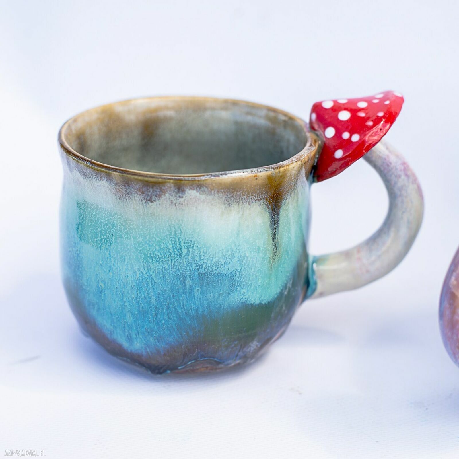 Duży kubek z muchomorem handmade - leśne poszycie, ok. 490 ml, brąz