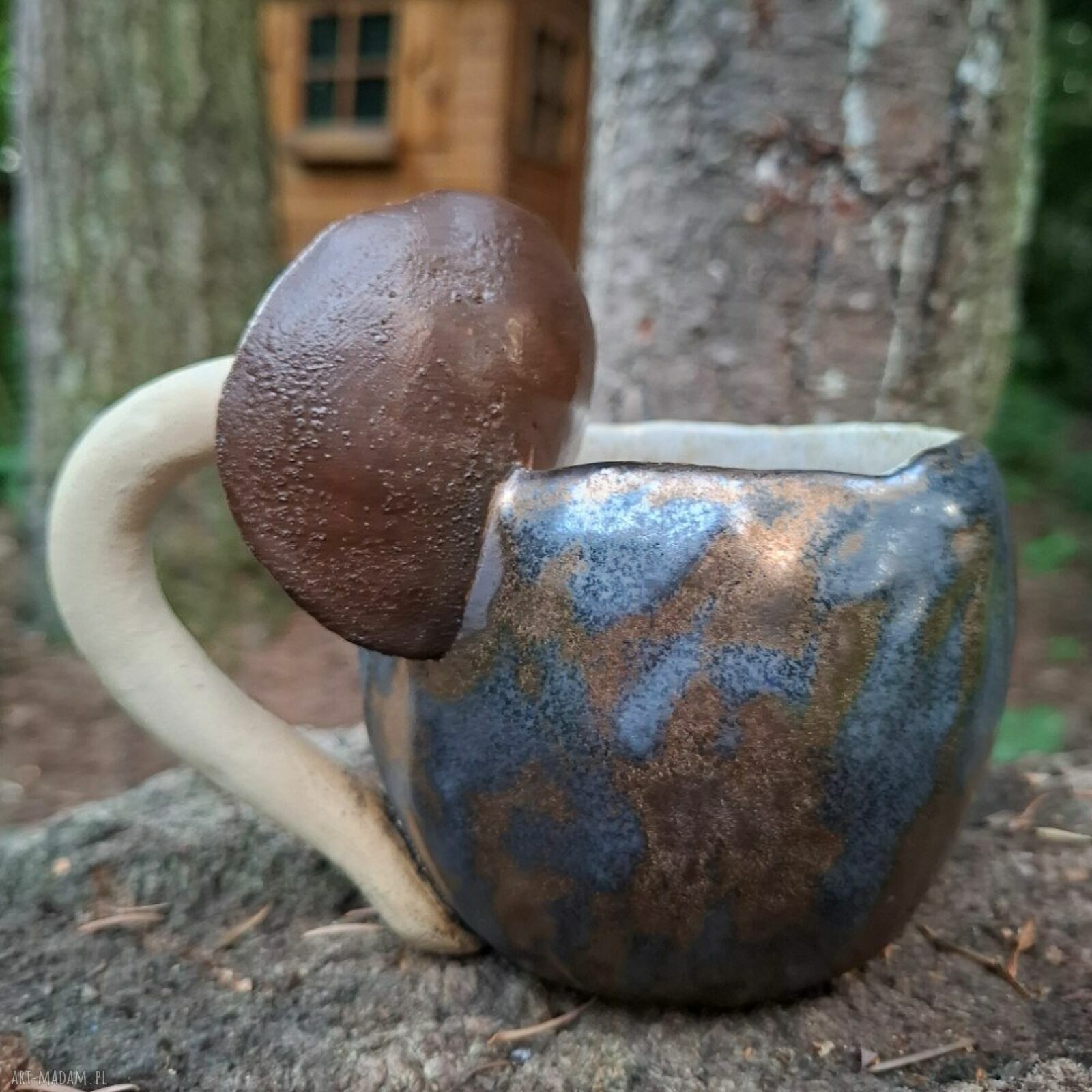 Duży kubek ceramiczny z grzybem dla grzybiarza
