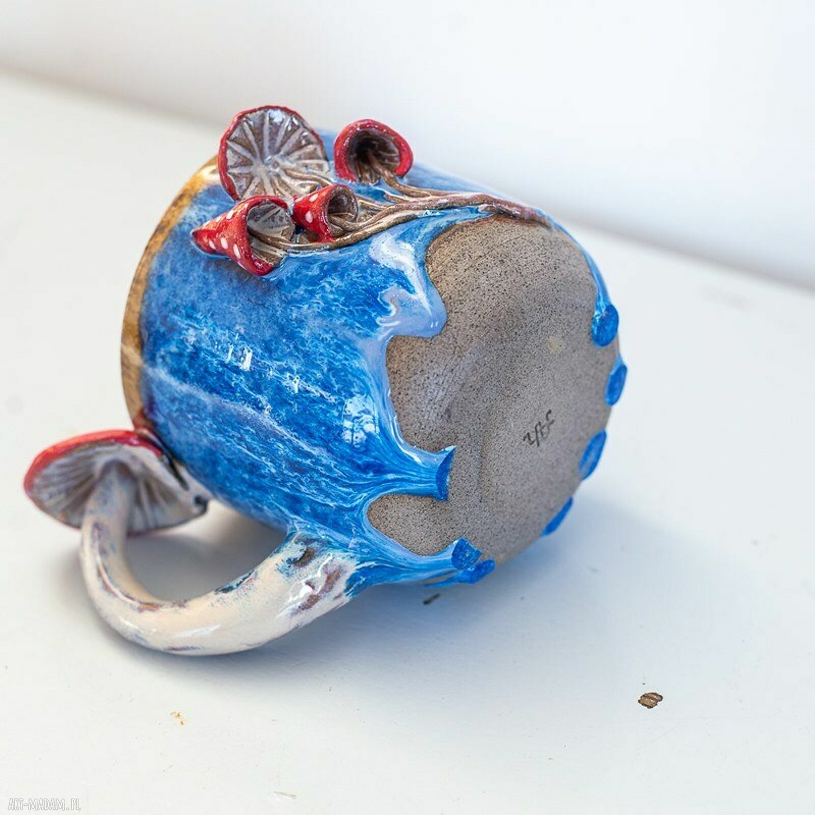 Duży kubek z muchomorem handmade Lava Blue - ok. 500 ml