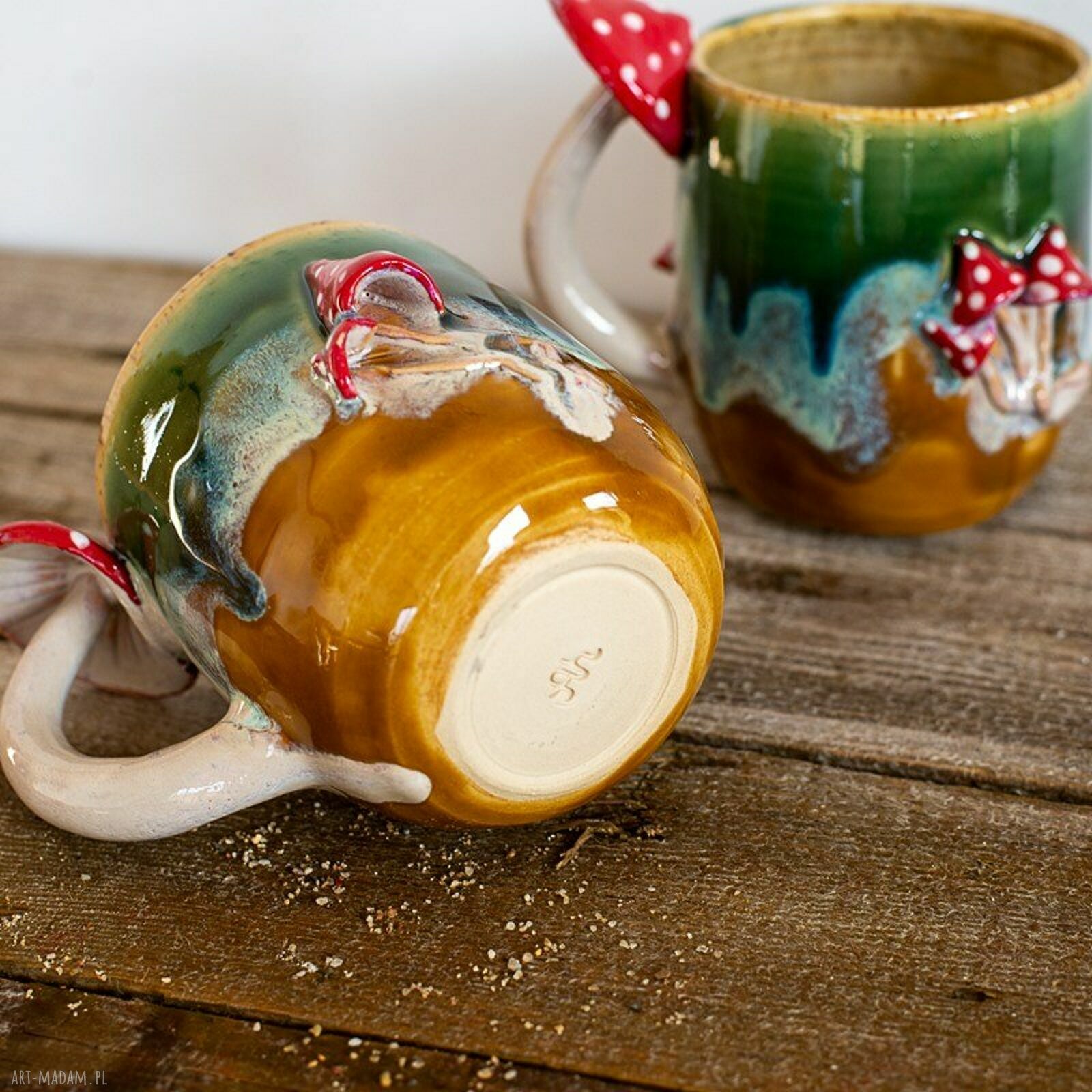 Duży kubek z Muchomorem handmade - Miodna łąka, ok. 490 ml