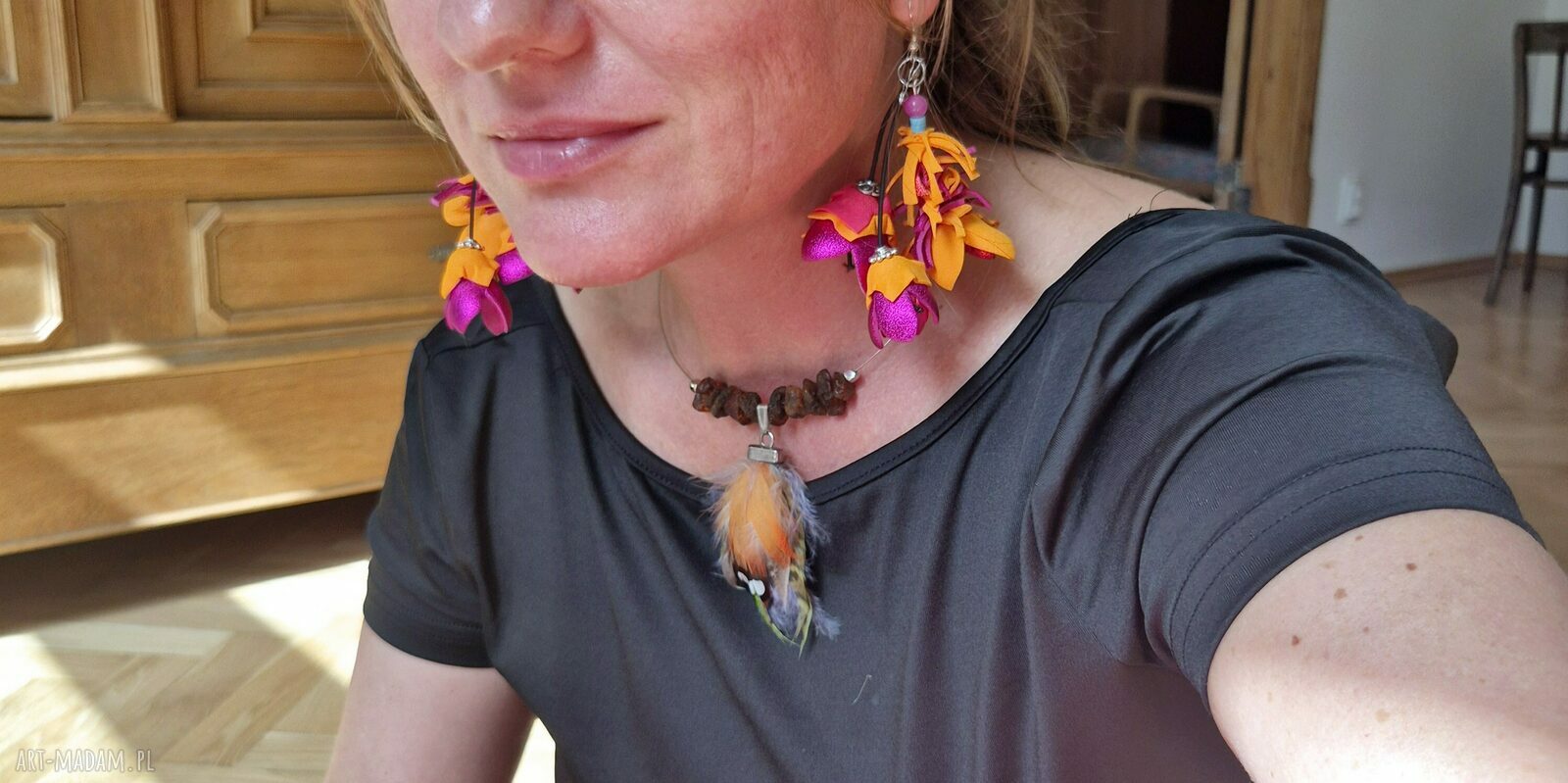 Duży naszyjnik - obroża z piórami w stylu boho Frida