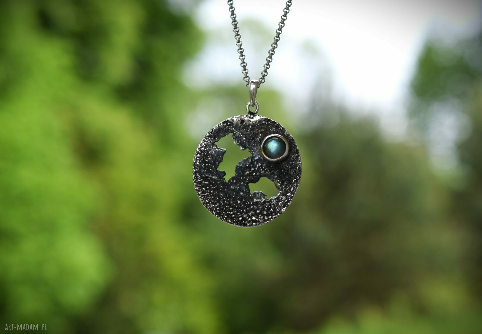 Duży naszyjnik Moon z labradorytem - księżyc w pełni