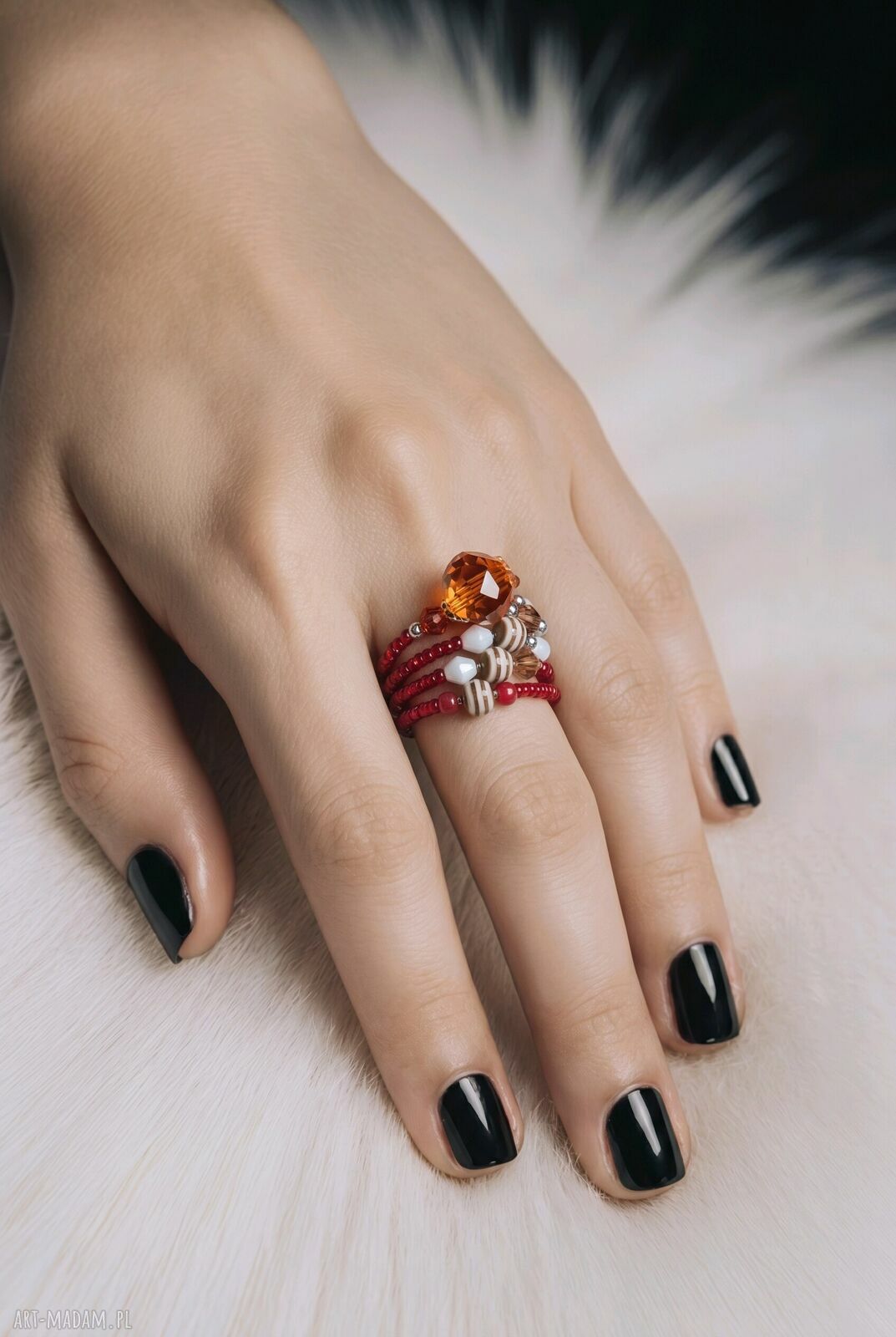 Duży pierścionek regulowany Box z1 w stylu boho - czerwony i pomarańczowy