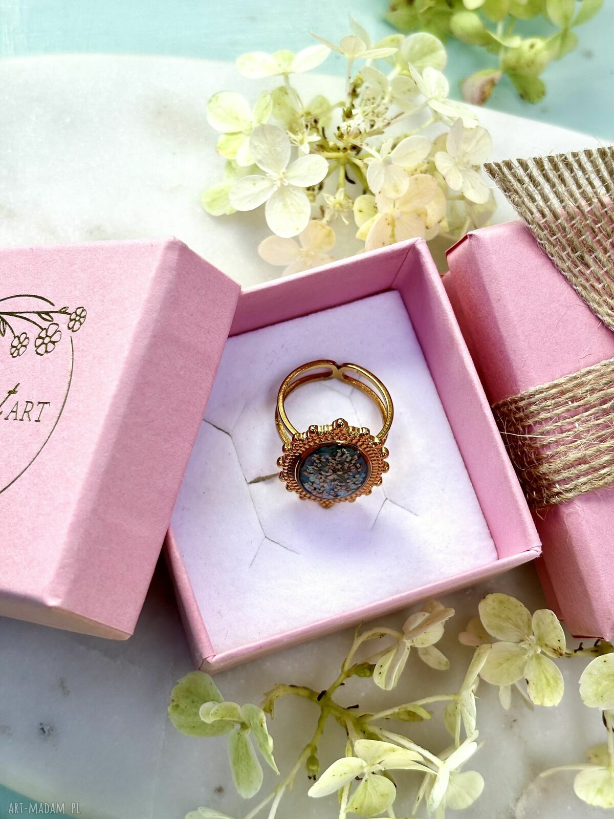 Ręcznie robiony pierścionek handmade dla kobiet