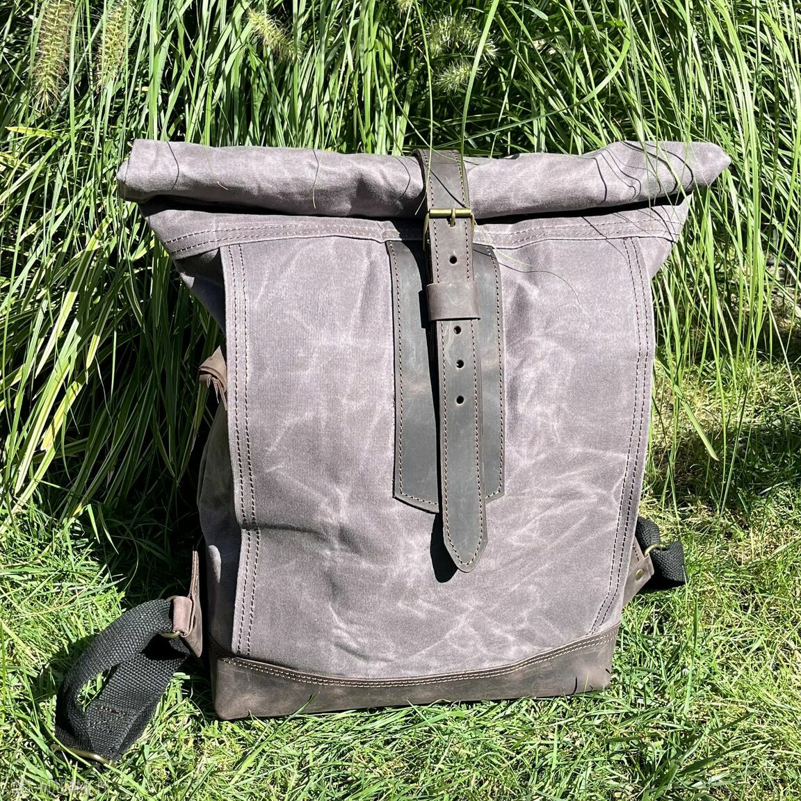 Duży rolowany szary plecak bawełny woskowanej vintage popielaty