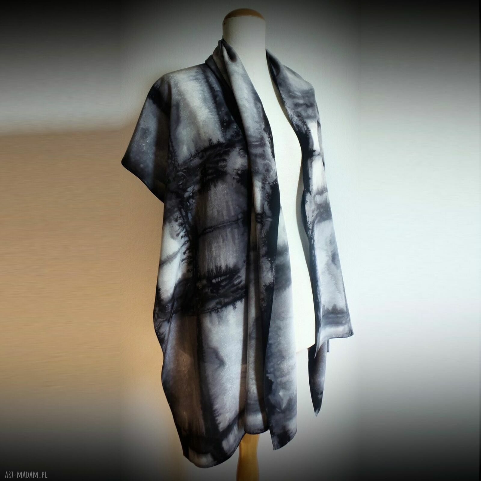 Duży szal jedwabny MONO z krepy 100% pure silk - slow fashion