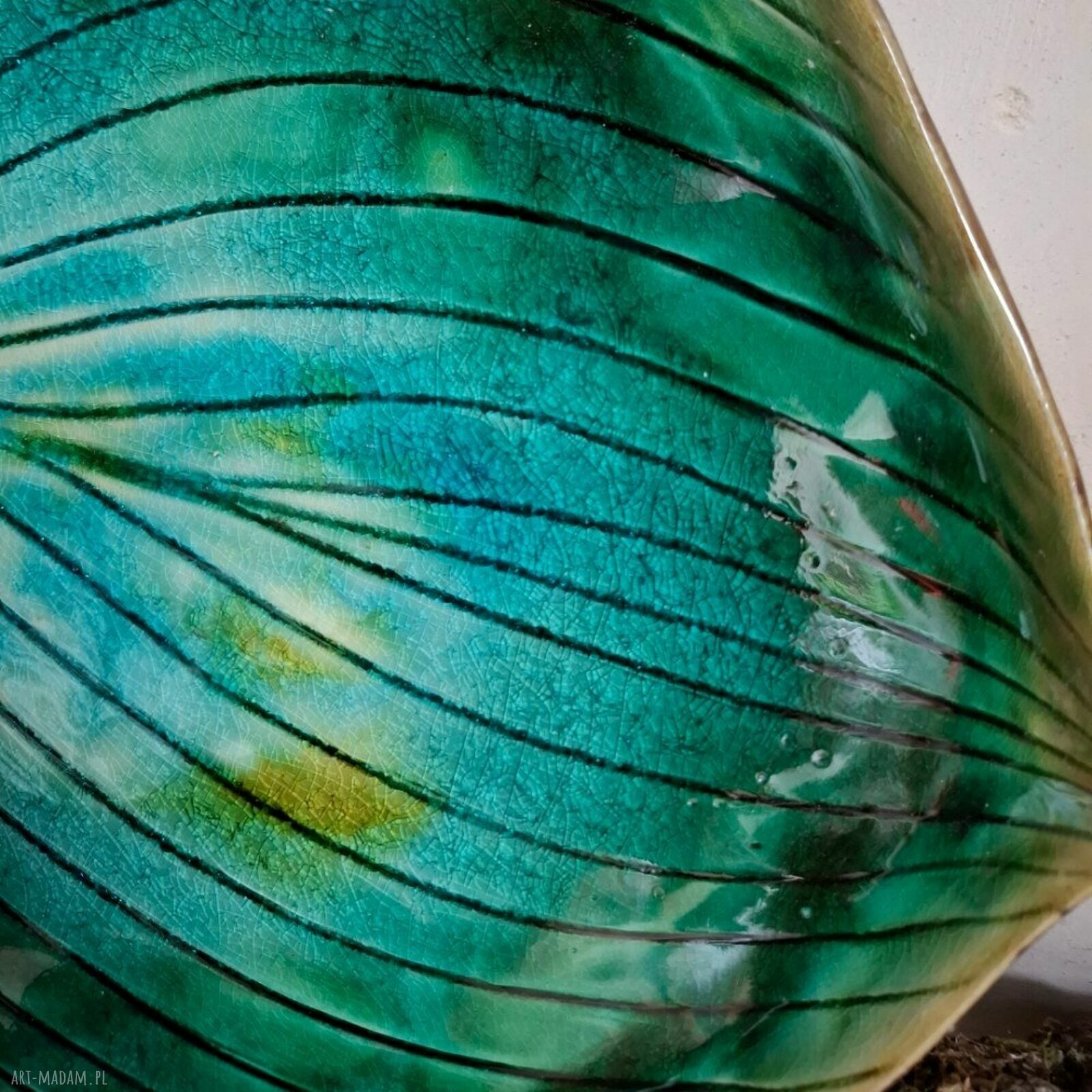 Duży talerz ceramiczny w kształcie liścia Funkiasty