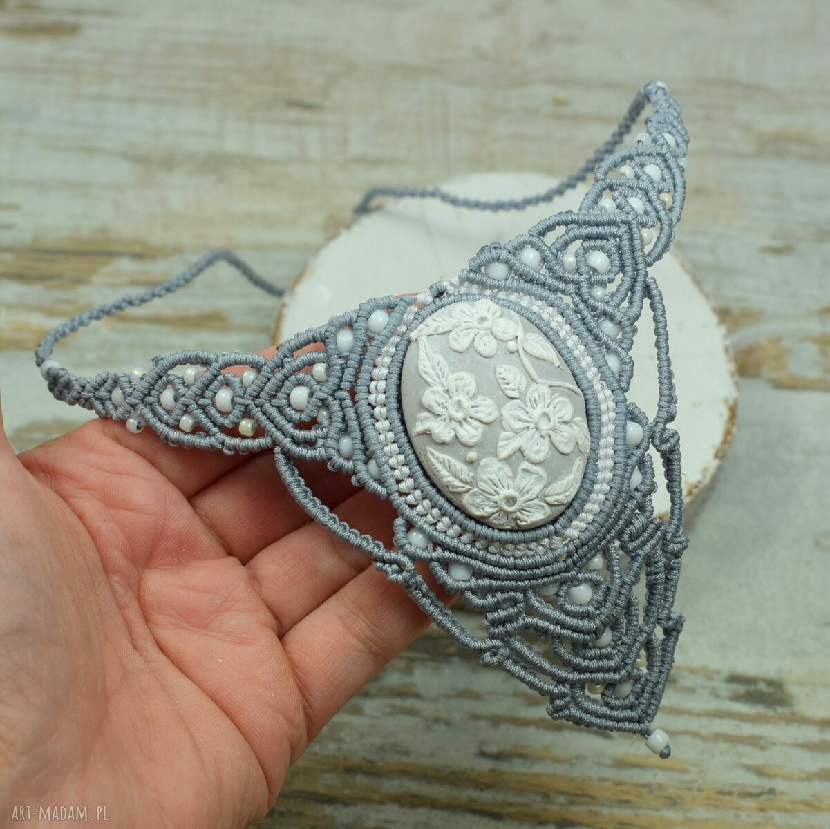 naszyjniki: Duży, unikatowy naszyjnik mikromakrama w odcieniach szarości i bieli ręczne