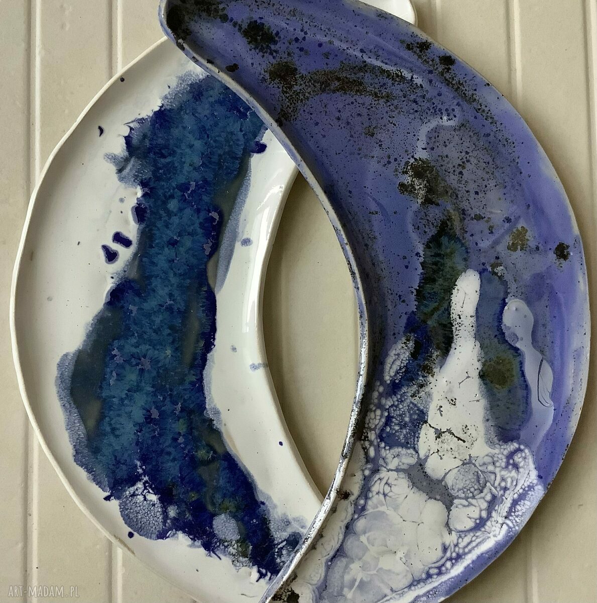 Komplet „Dwa księżyce w nowiu” - ceramiczne talerze do deseru i przystawek (2 szt.)