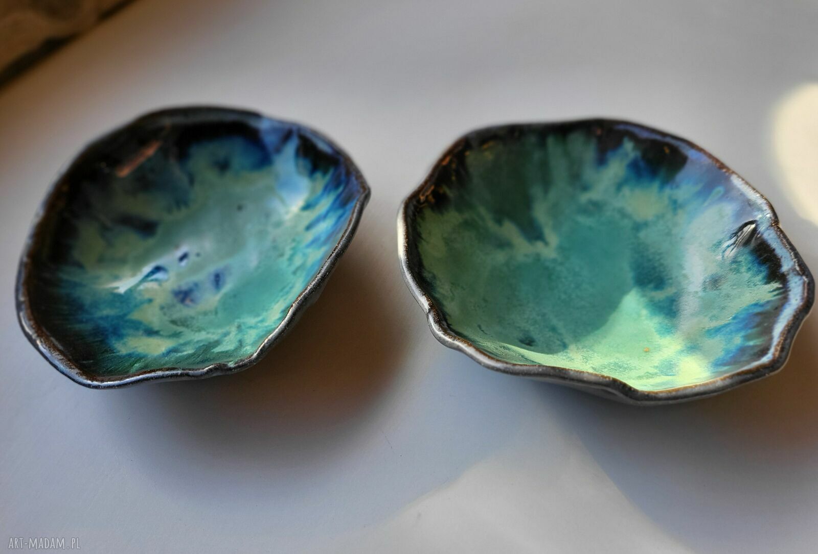 Dwie półmiseczki - ręcznie formowane ceramiczne do serwowania i pod biżuterię
