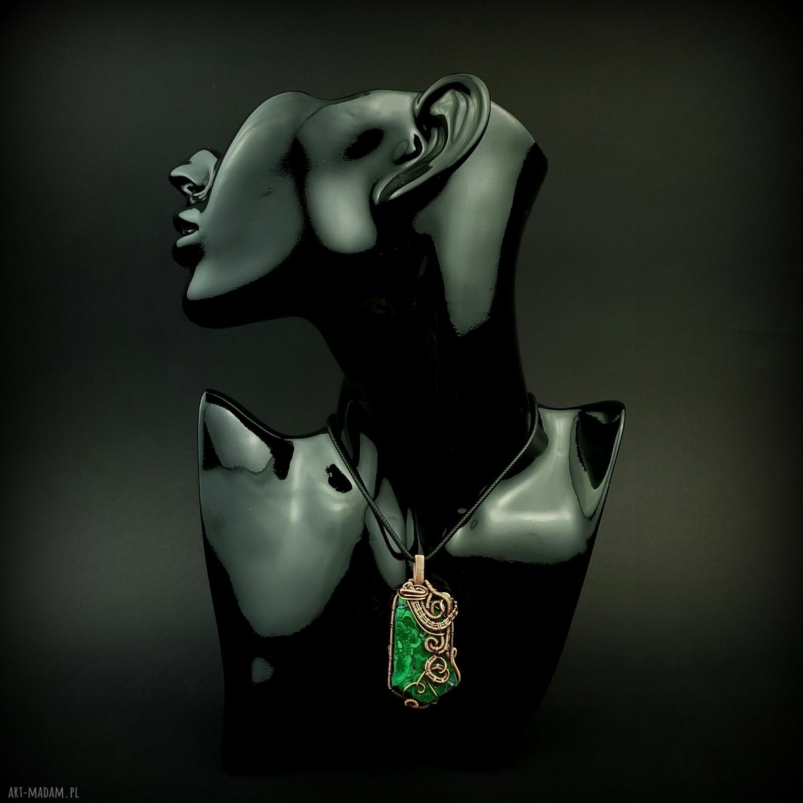 Dwustronny wisior z malachitem - miedziany wire wrapping