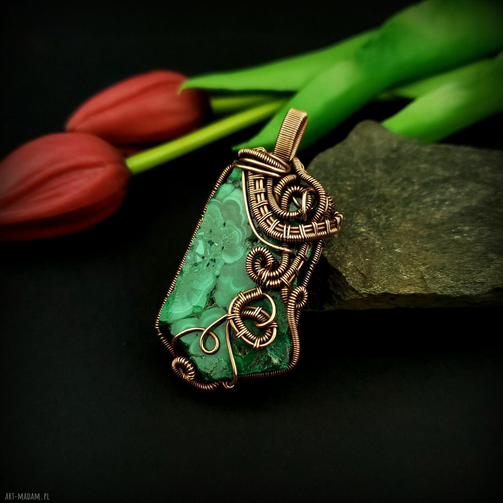 Dwustronny wisior z malachitem - miedziany wire wrapping