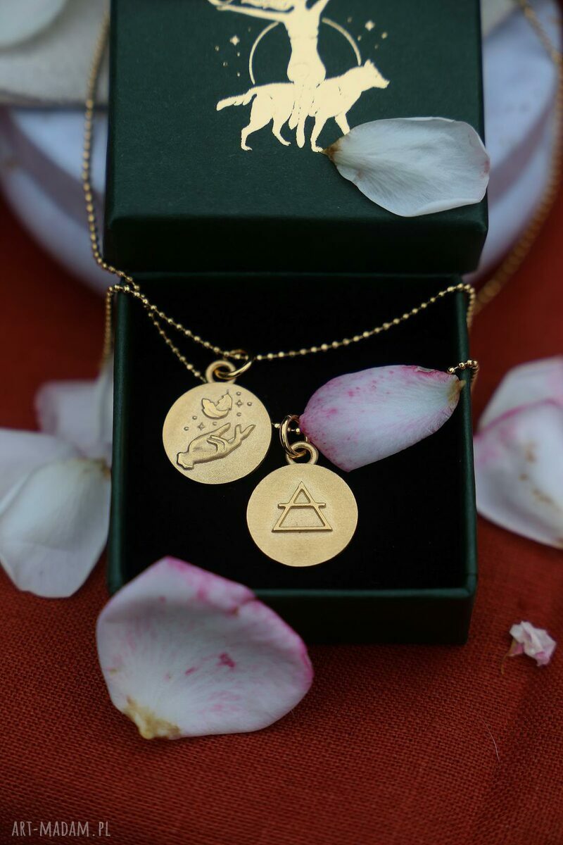 Dwustronny wisiorek z żywiołem powietrza - złocony amulet mocy