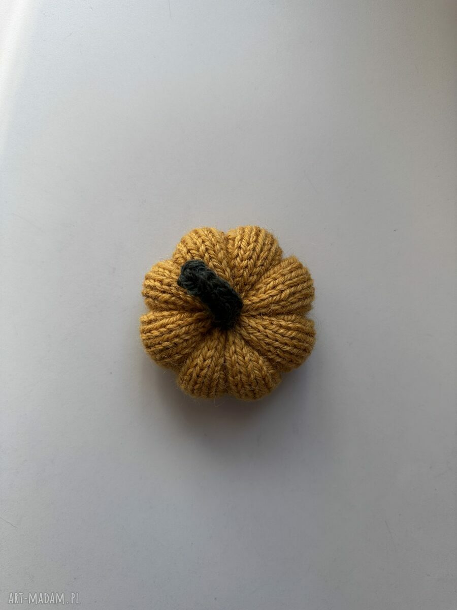 Pomarańczowa dynia ozdobna handmade na drutach - rozmiar S