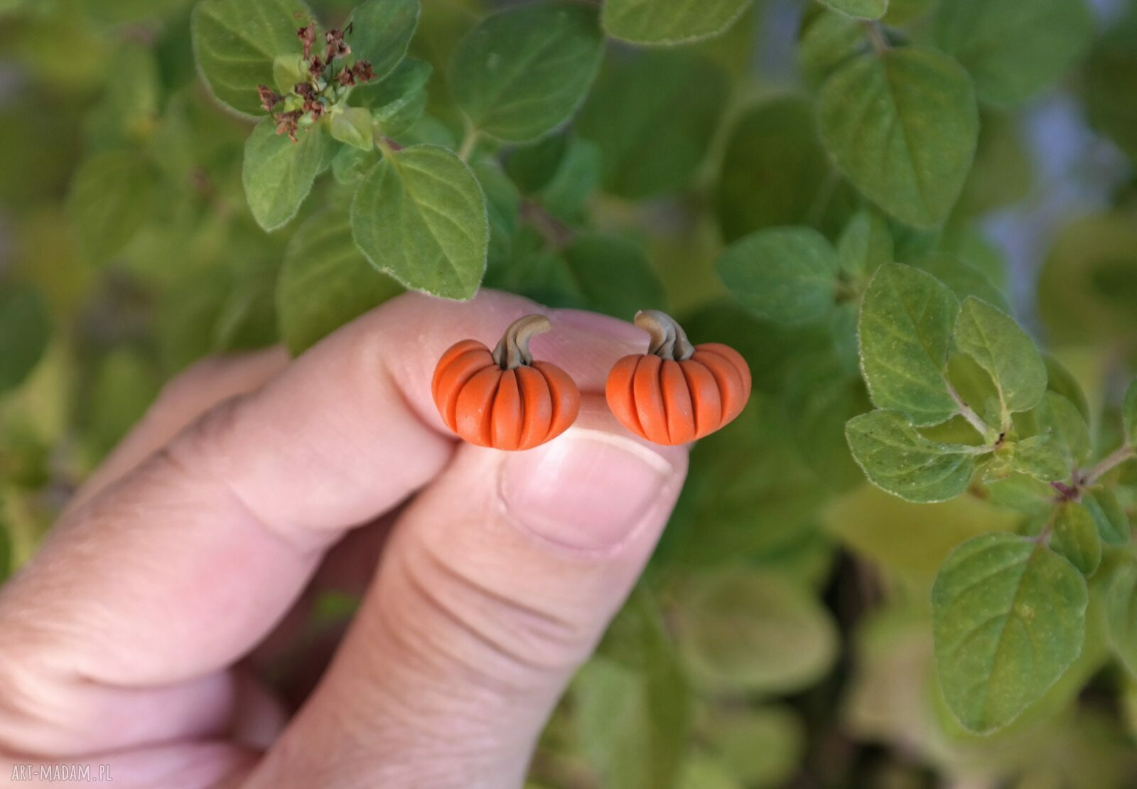 Pomarańczowe dynie - kolczyki wkrętki handmade na jesień i Halloween