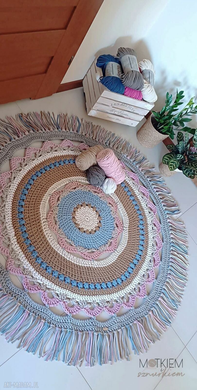 Ręcznie wykonany okrągły dywan boho ze sznurka bawełnianego 155 cm