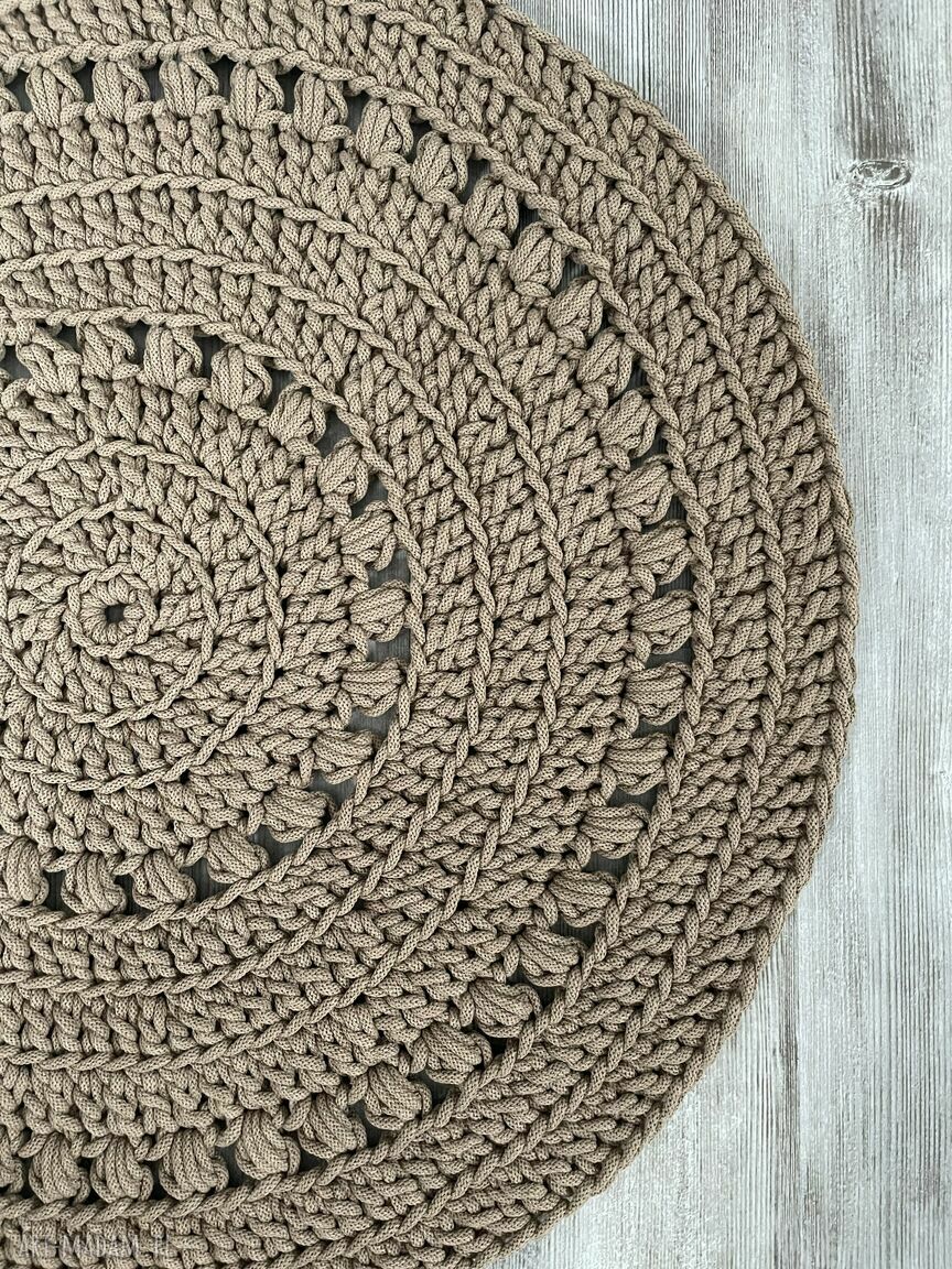 Ręcznie szydełkowany dywan boho ze sznurka bawełnianego 70 cm