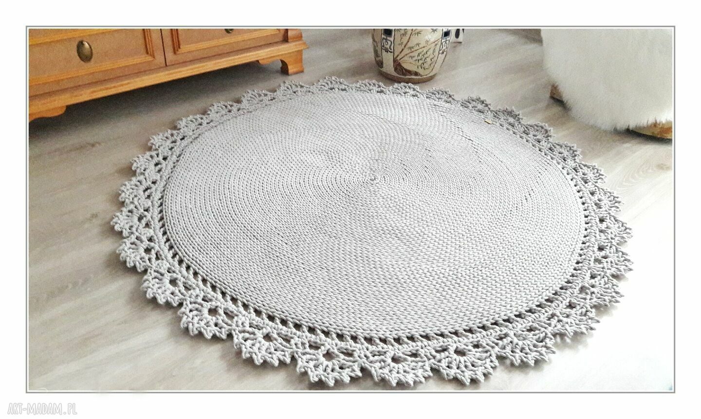 Dywan Camello 110 cm - gęsty splot z koronką