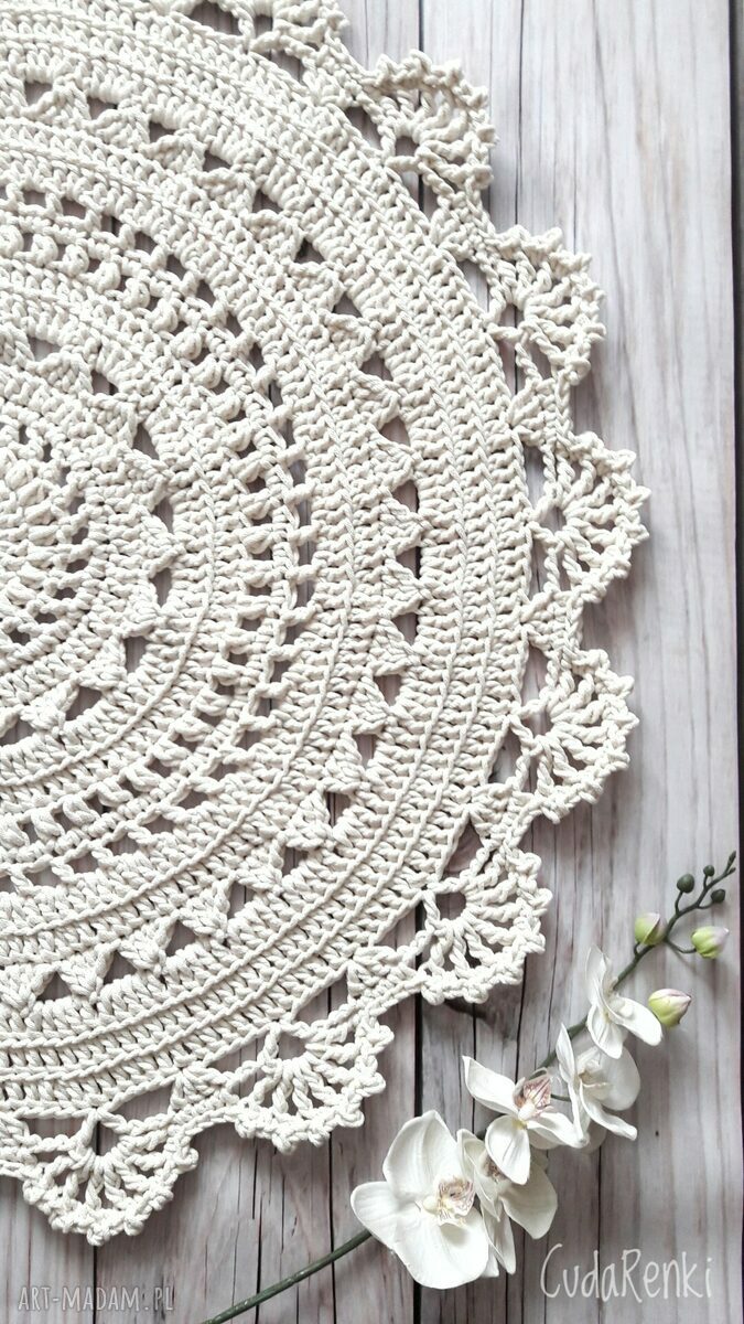 Dywan Mandala 70 cm z naturalnej bawełny - ażurowy wzór szydełkowy