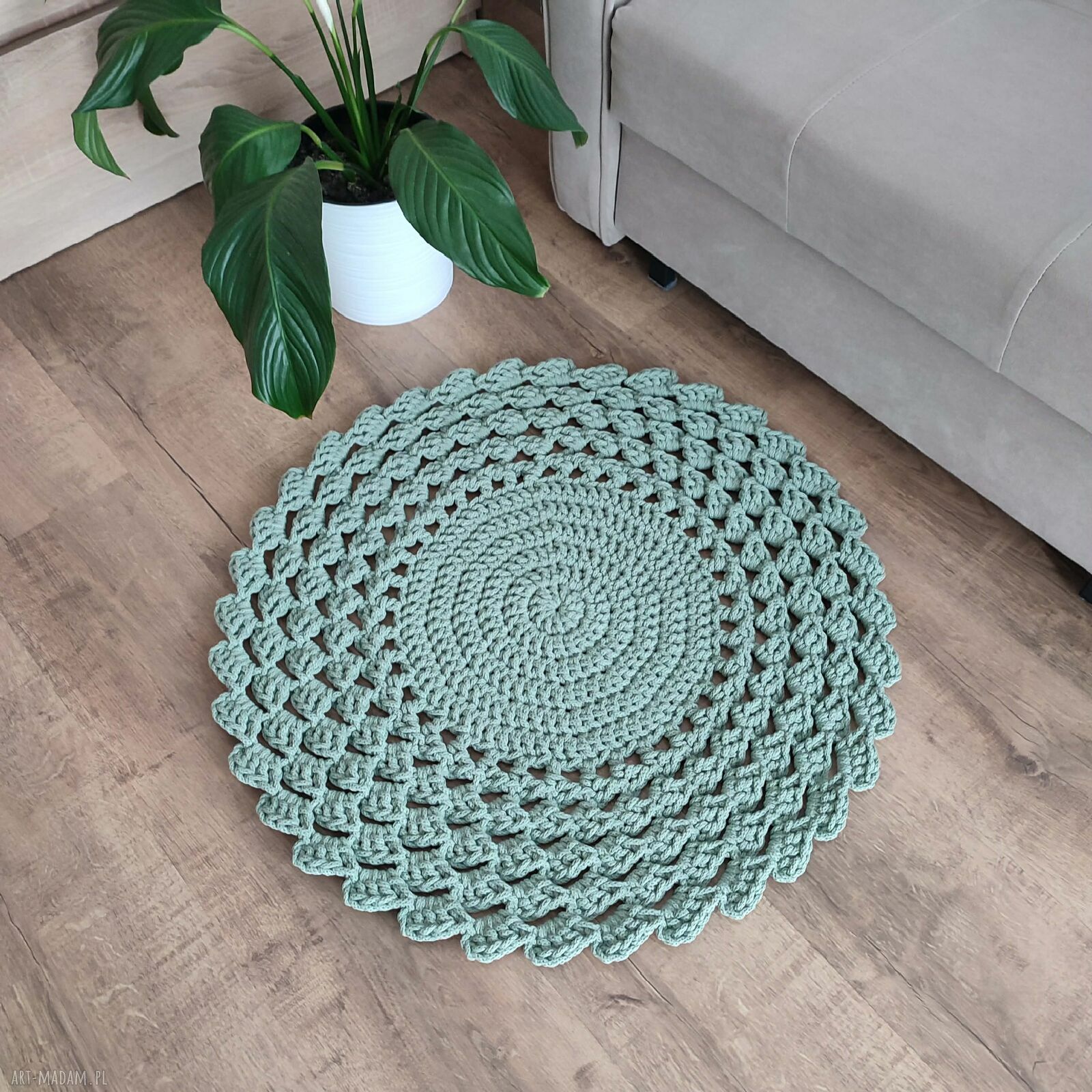 Okrągły dywan szydełkowy 70 cm ze sznurka bawełnianego - do salonu i sypialni