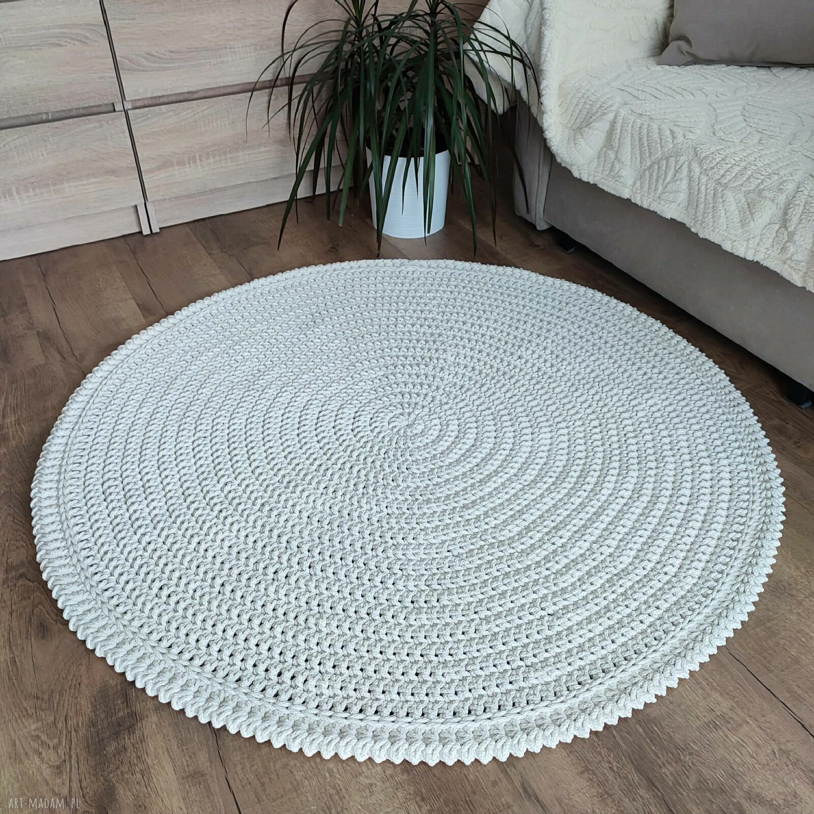Ręcznie szydełkowany dywan okrągły ze sznurka bawełnianego 125 cm