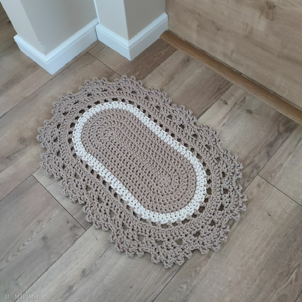 Owalny dywan ze sznurka bawełnianego 50 x 80 cm - ręcznie szydełkowany